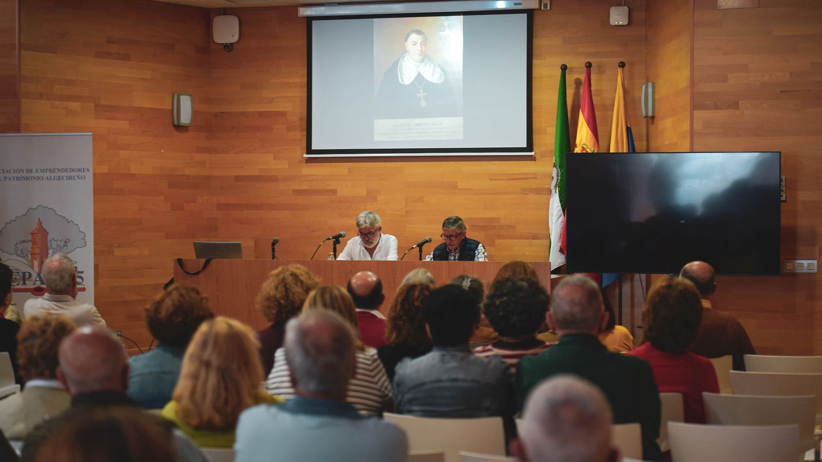 Fotos de la presentación del libro en el centro documental Jose Luis Cano, en Algeciras