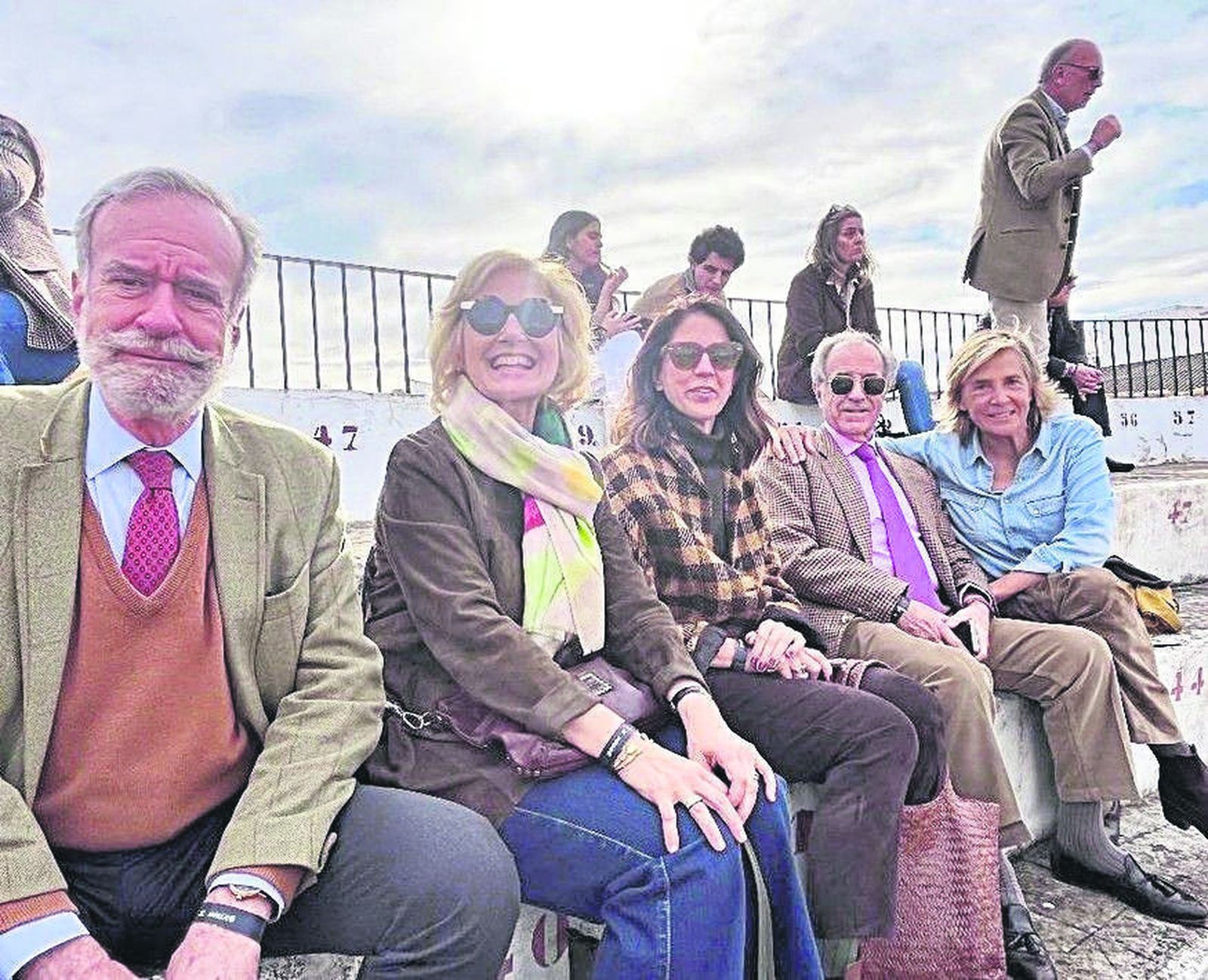 Francisco Robles, María Ybarra, María Rovira, Jesús Sainz y Marta Barroso, antes de comenzar la novillada.