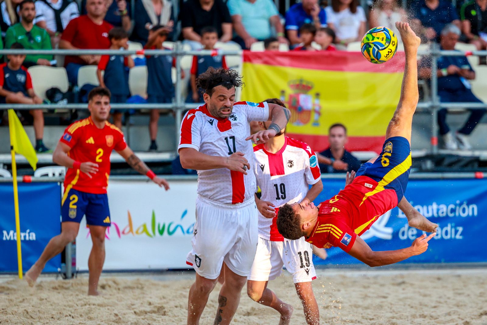 Las imágenes de la Euro Beach Soccer League en la Plaza de Toros de El Puerto