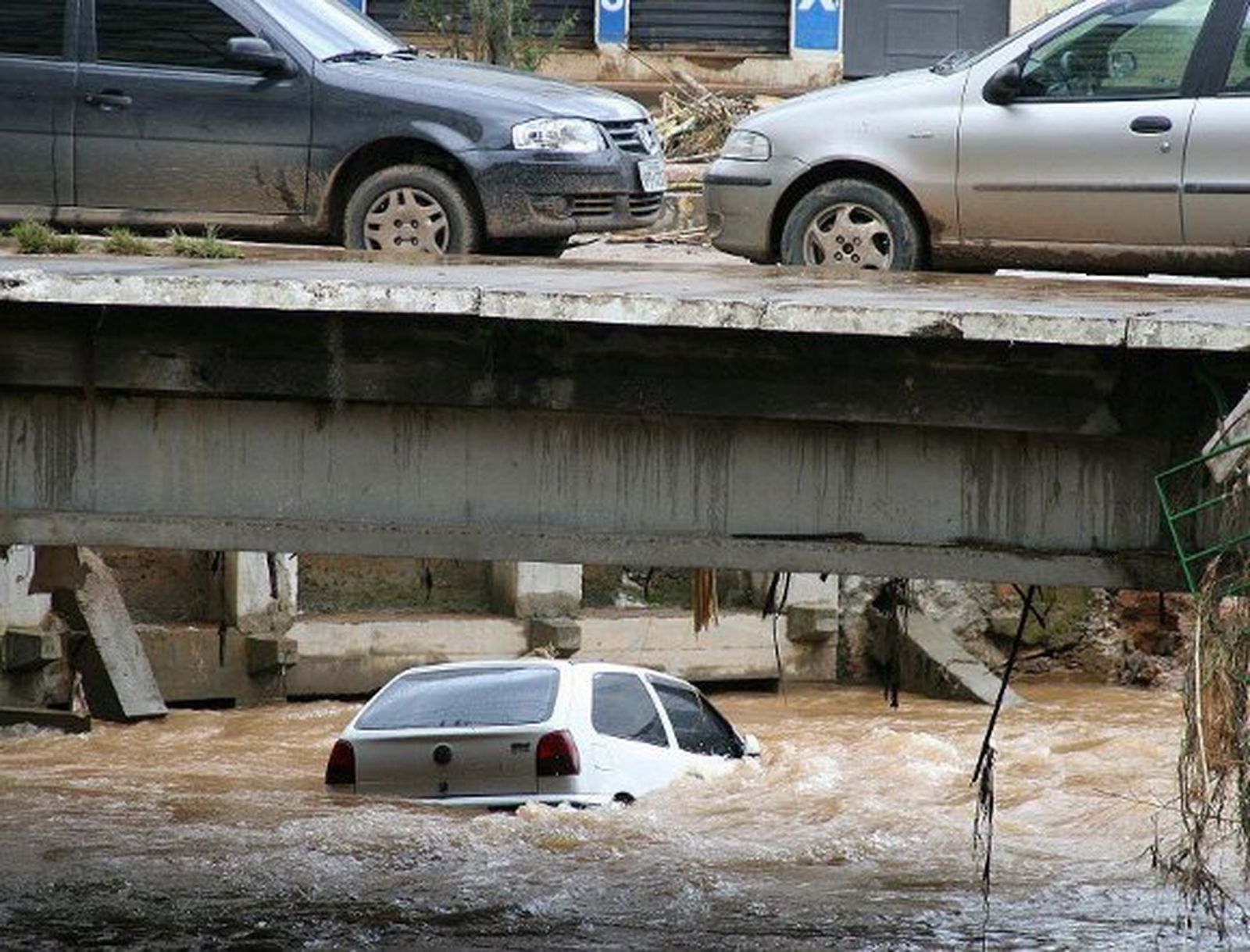 Nuevas lluvias elevan el riesgo de deslizamientos en Río de Janeiro