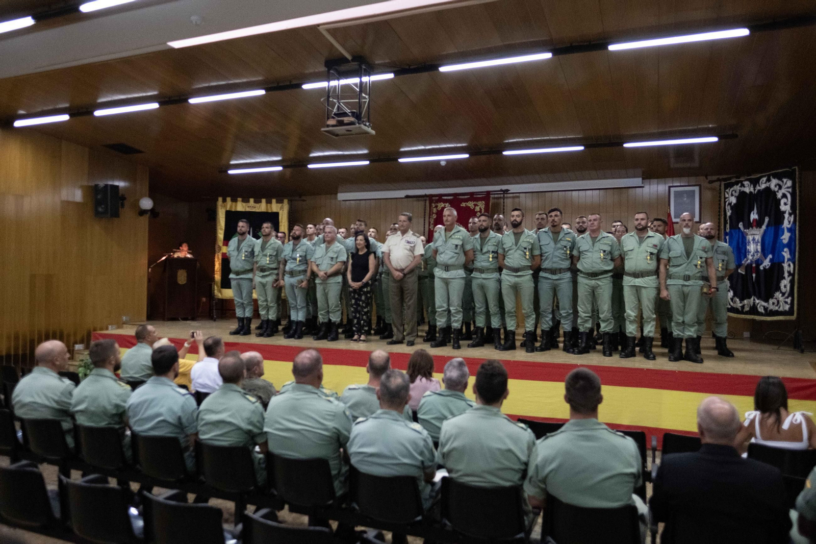 Condecoración del Tercio Alejandro Farnesio 4º de la Legión, en imágenes