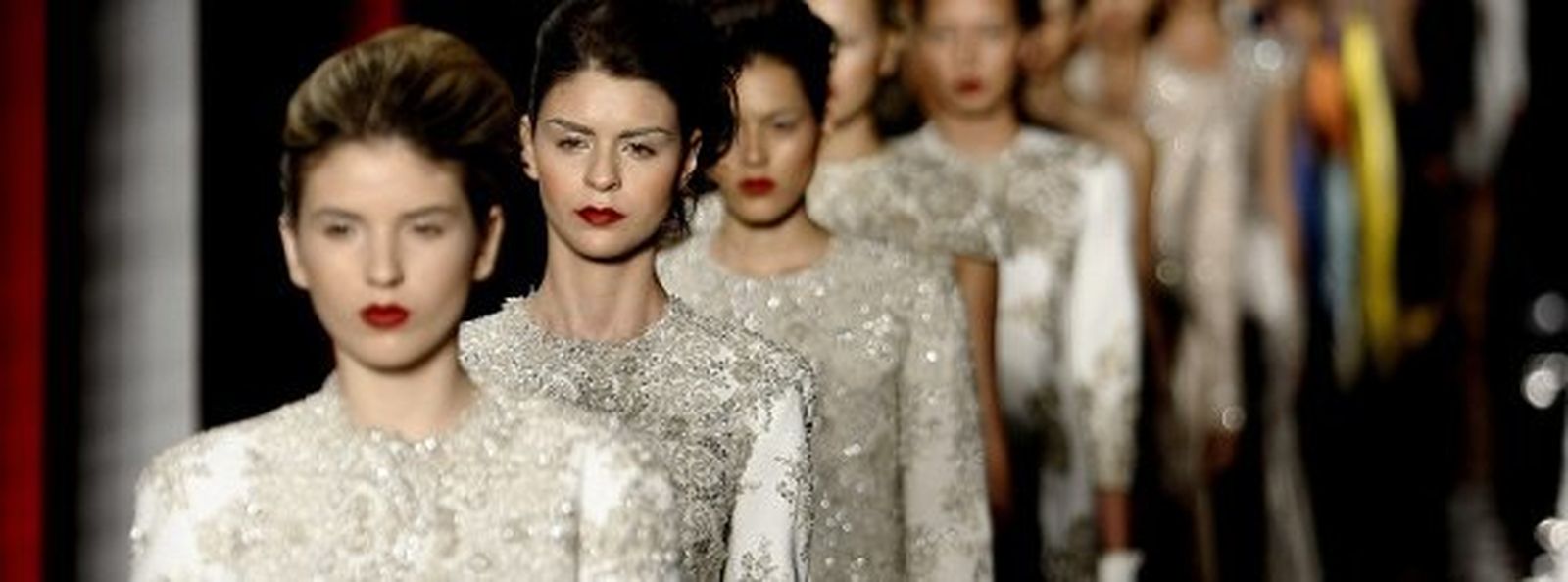 Modelo en el desfile de Silvia Tcherassi. Colombia Moda 2013.  EFE/ Luis Eduardo Noriega