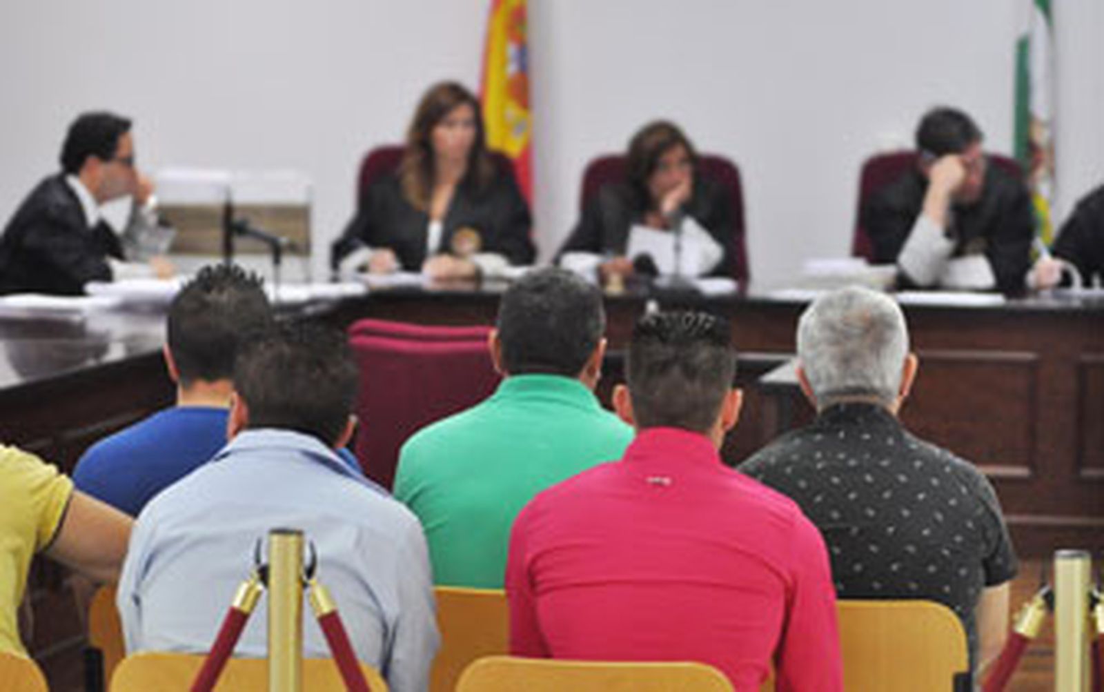 La mayoría de imputados en el juicio por el caso 'La Noche' reconoce sus delitos