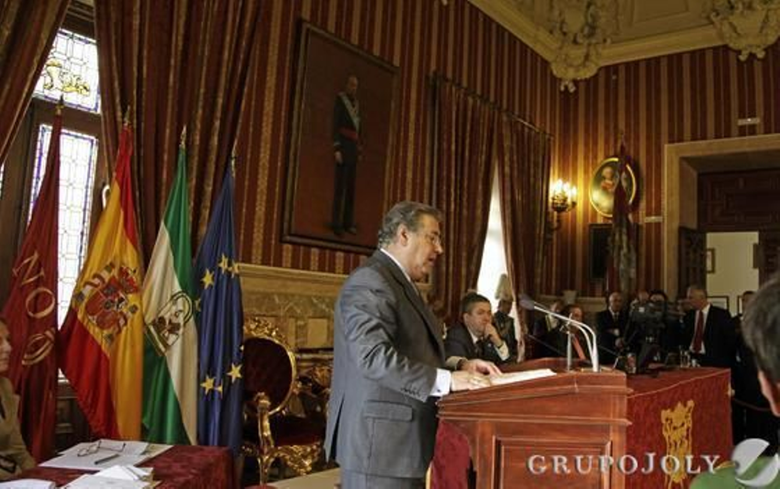 Zoido, durante su discurso.

Foto: Antonio Pizarro - Manuel Gómez
