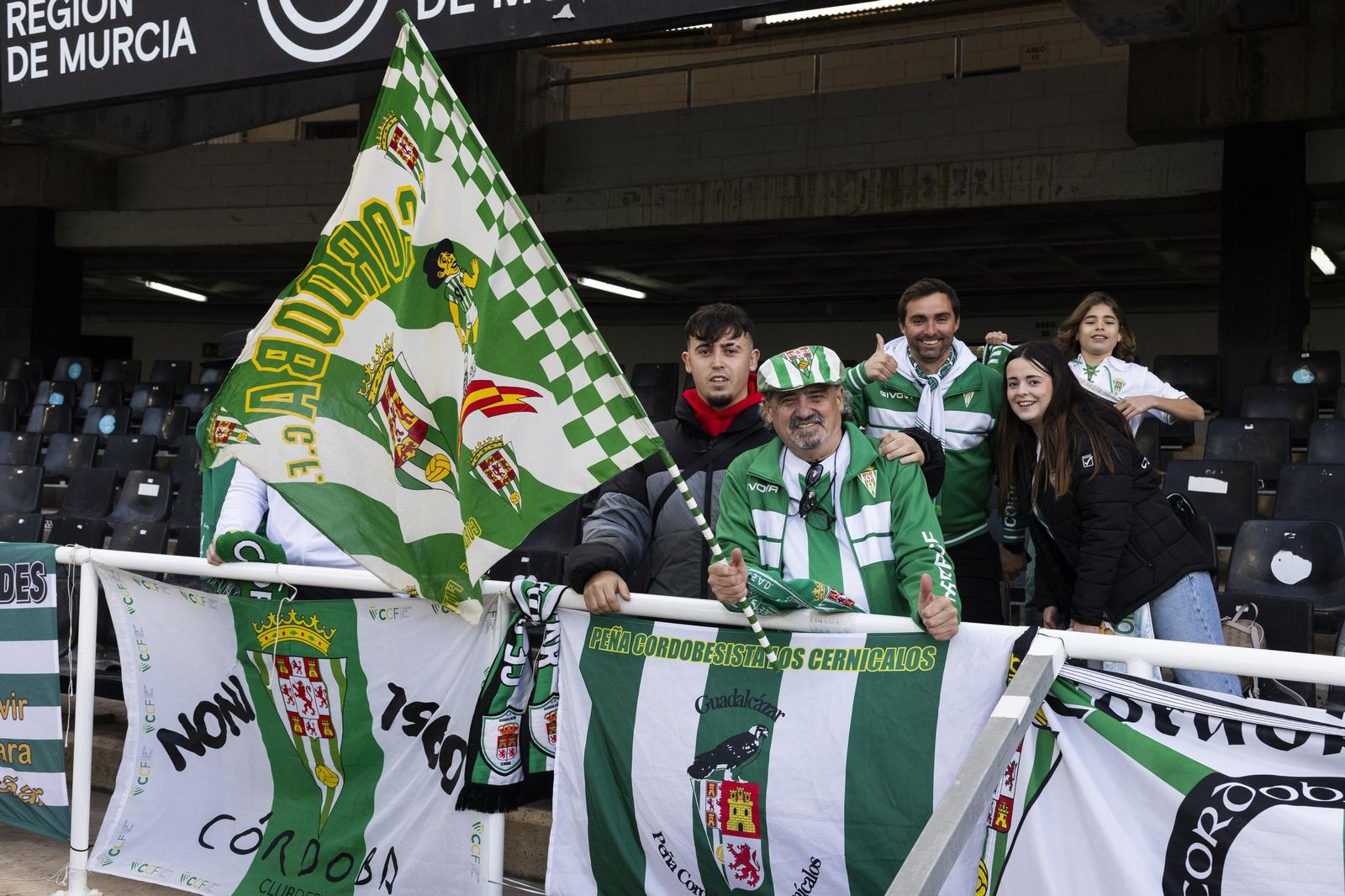 Las mejores fotos del ambiente en el Cartagena - Córdoba CF