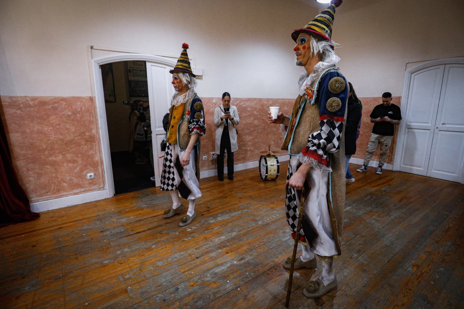 Búscate entre las mejores imágenes de la cuarta sesión de cuartos de final del COAC 2026