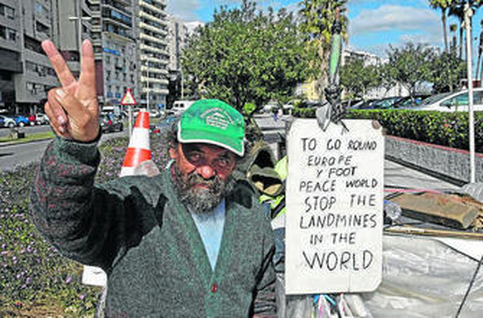 Joel Buton, ayer en el paseo marítimo en Algeciras.
