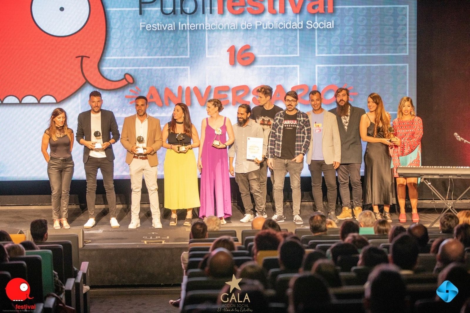 Los miembros de la agencia sevillana MarujaLimón en el Publifestival.