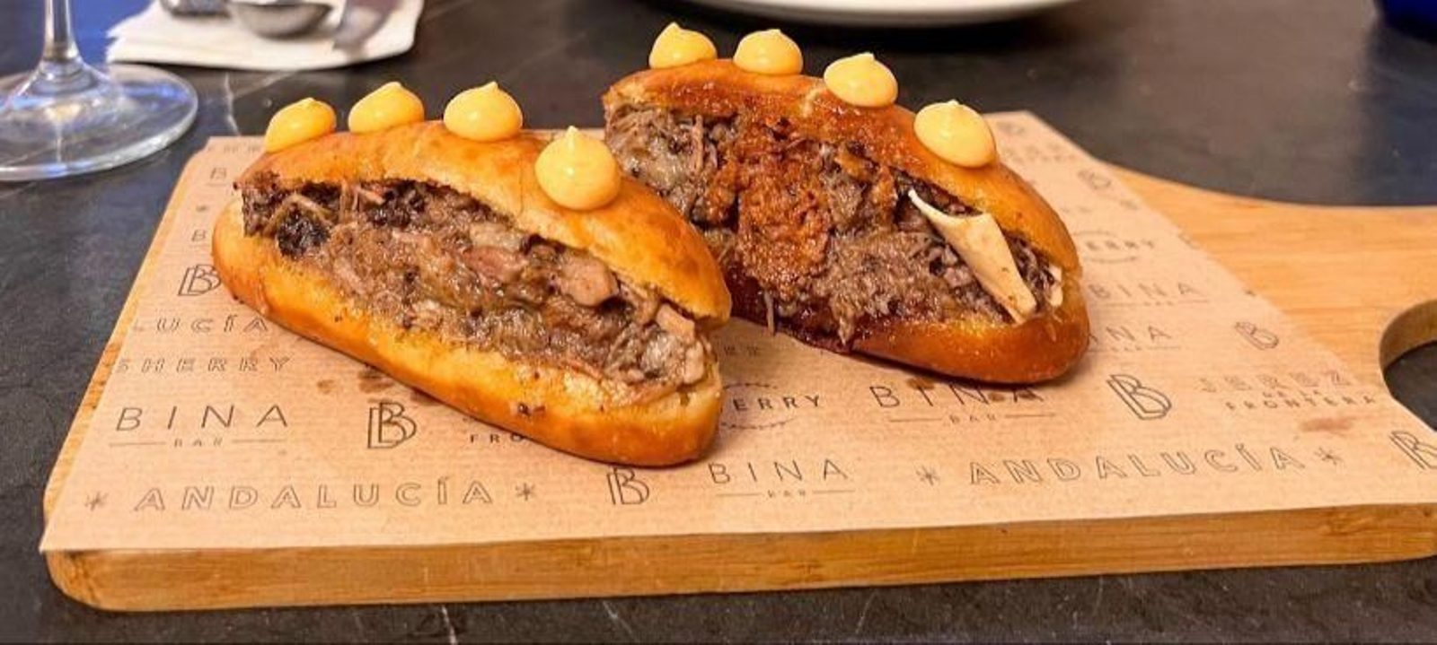Bina Bar Restaurantes con solete de Jerez