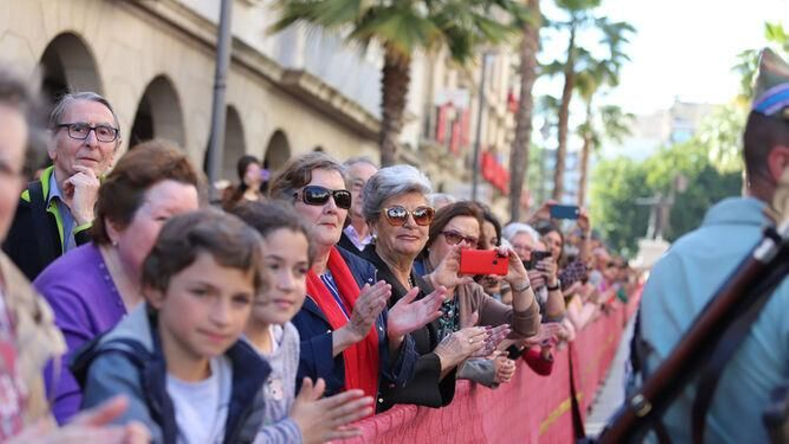 Así fue la procesión del Cristo de la Vera+Cruz acompañado por la Legión en el año 2019