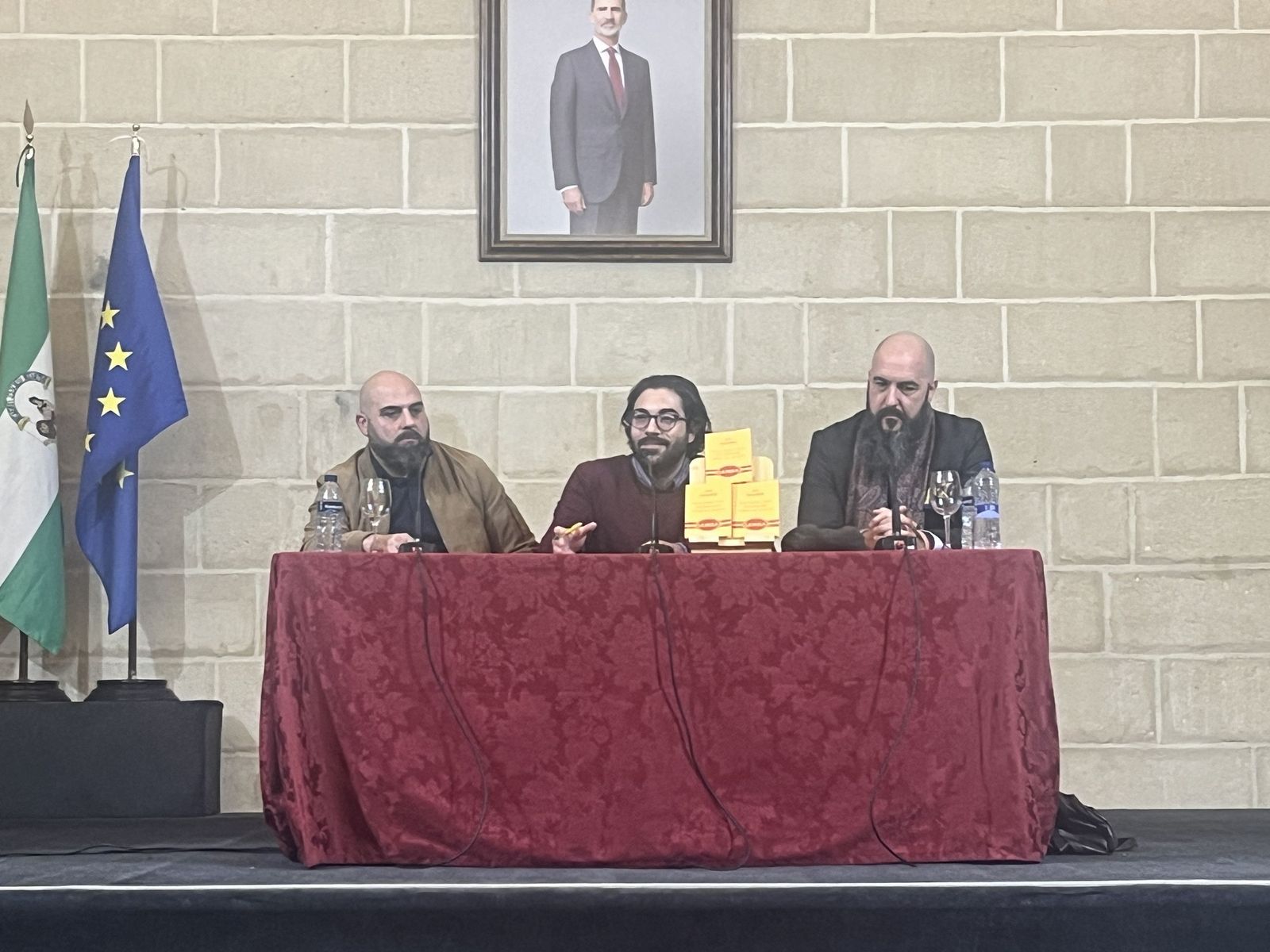 Un momento del acto de presentación del libro.