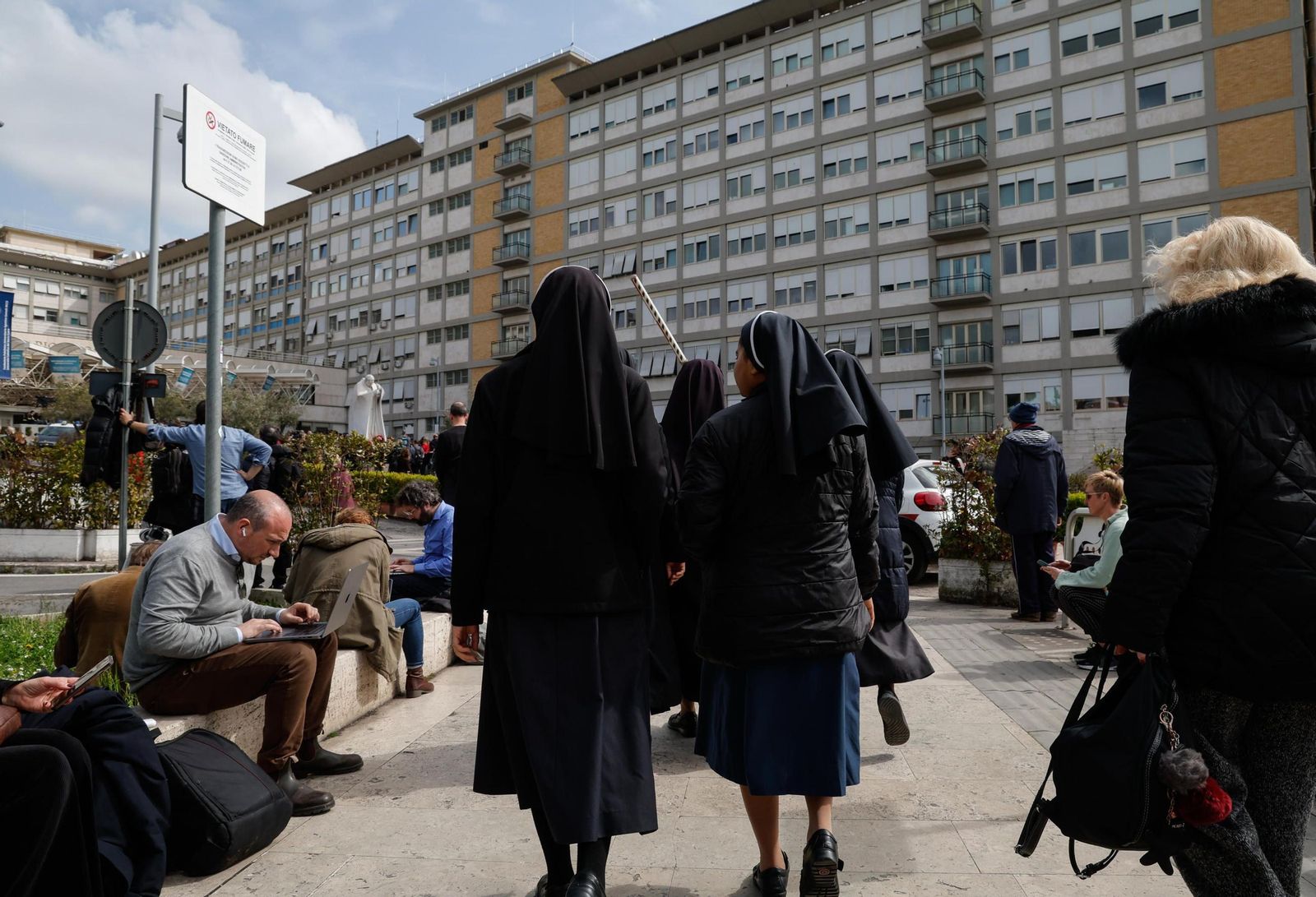 Las mejores imágenes de la reaparición del Papa