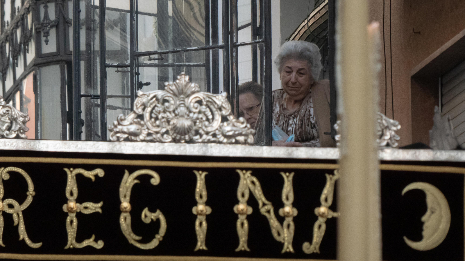 La Virgen del Rosario de Montesión en su rosario de la aurora, en imágenes