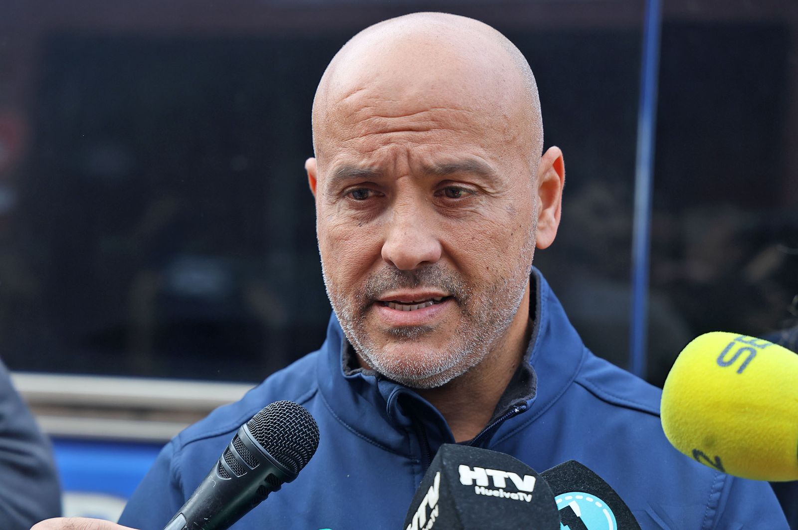 Imágenes de la partida de los bomberos de BUSF Huelva hacia Valencia