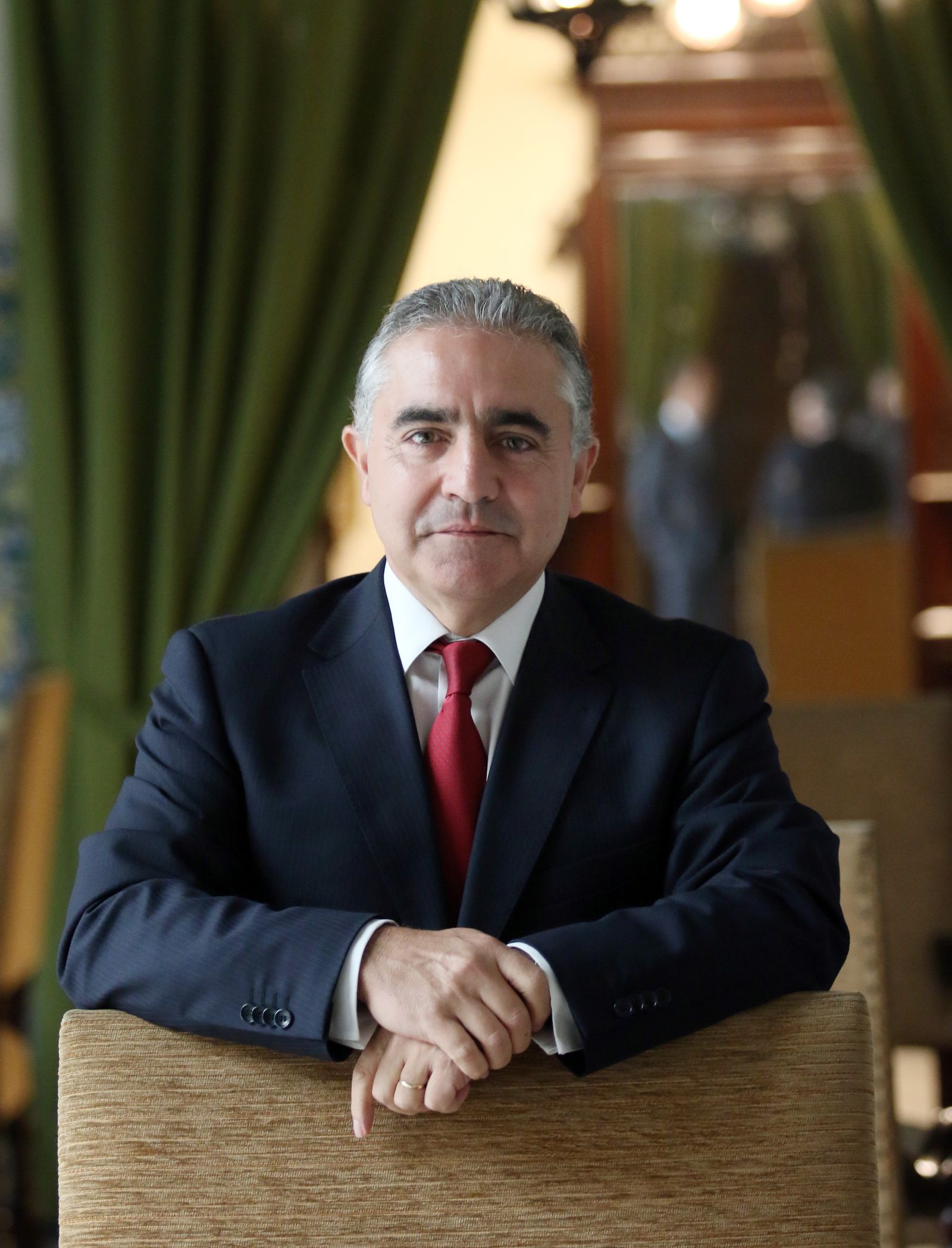 Luis Marín, en uno de los salones del Círculo de la Amistad.