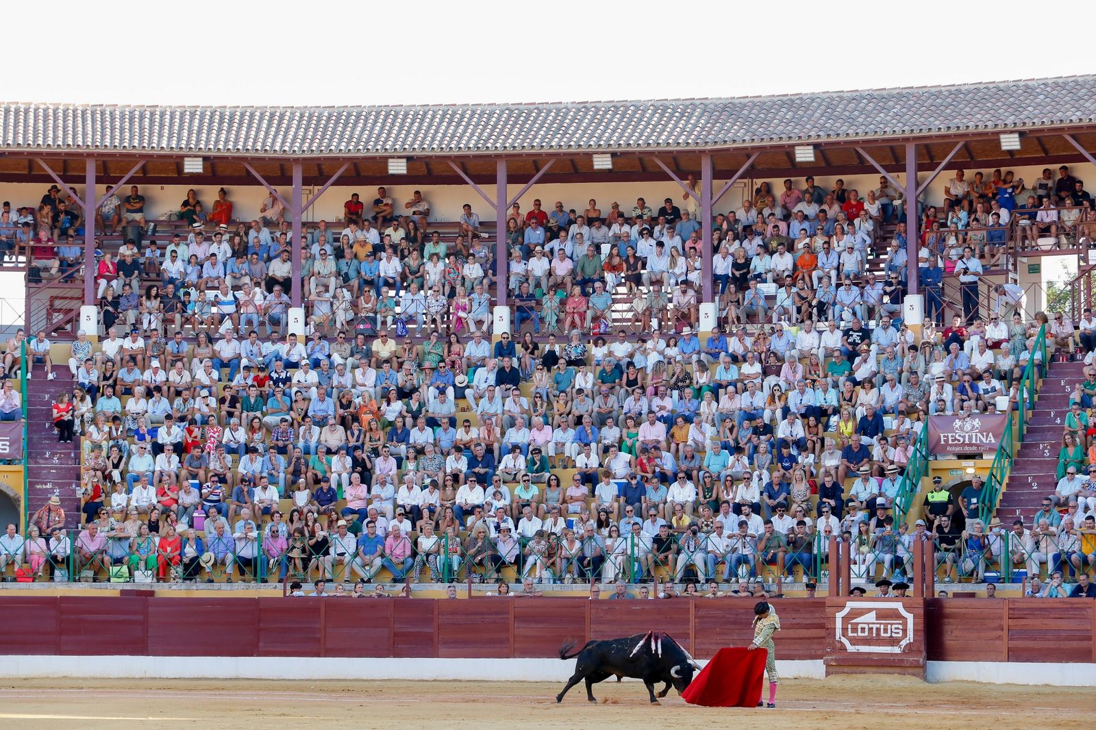 Fotos del mano a mano entre Roca Rey y Pablo Aguado en La Línea