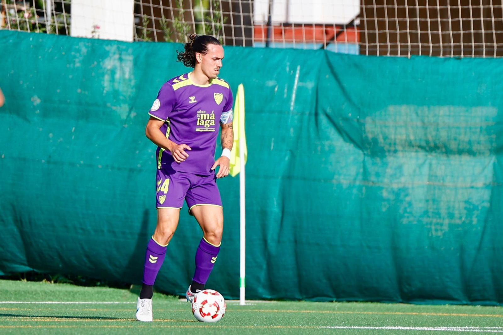 Loren, Chupete, Izan Merino, mucha afición... El Atlético Malagueño, apoyado en Mijas