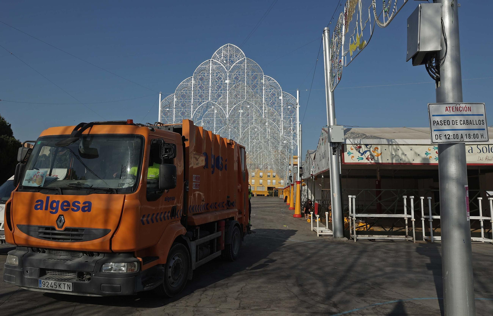 Fotos del desmontaje de la Feria Real de Algeciras
