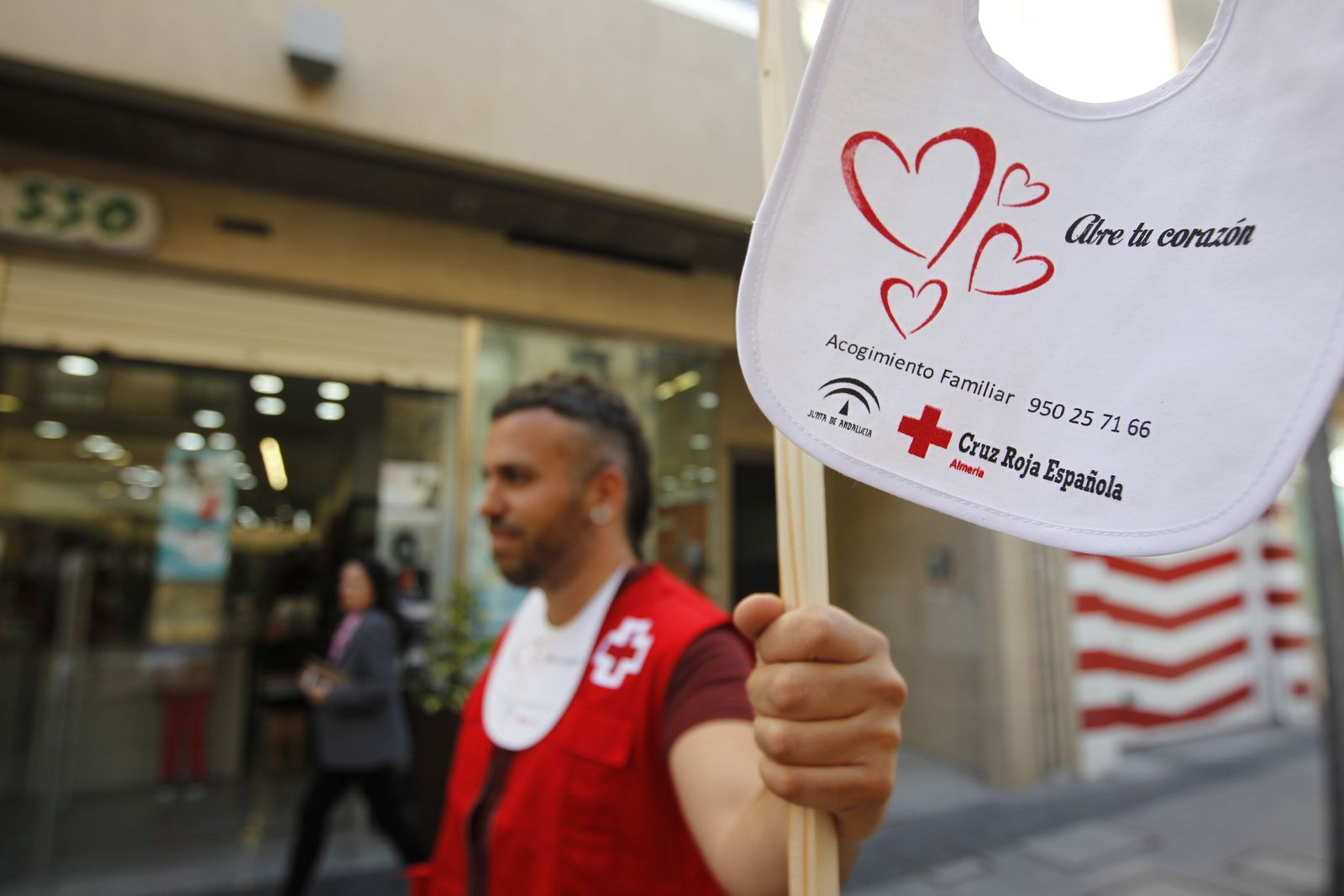 Programa acogimiento familiar.  Cruz Roja Almería
