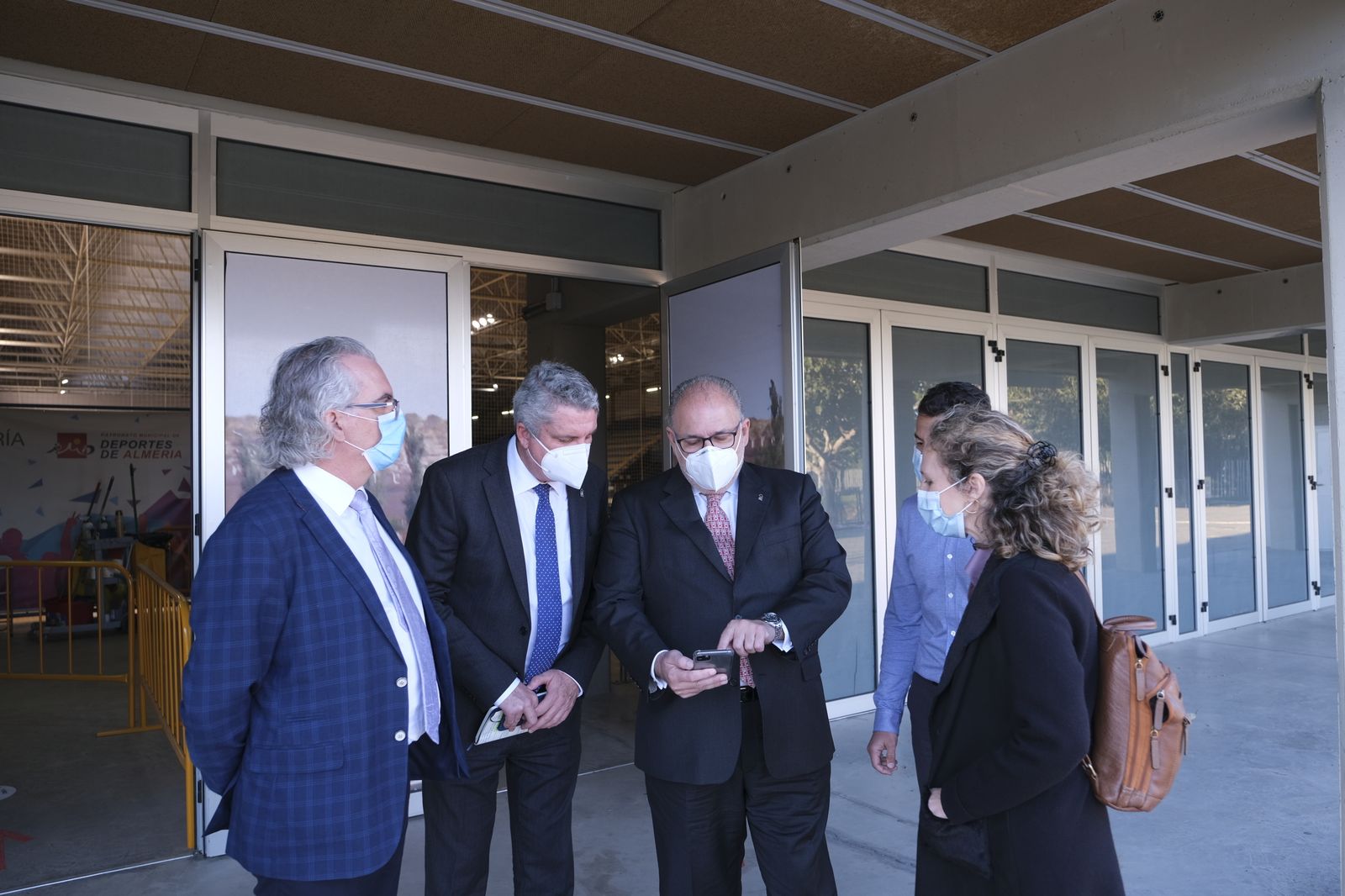 Fotogalería vacunación COVID-19 en el Palacio de los Juegos Mediterráneos. Almería