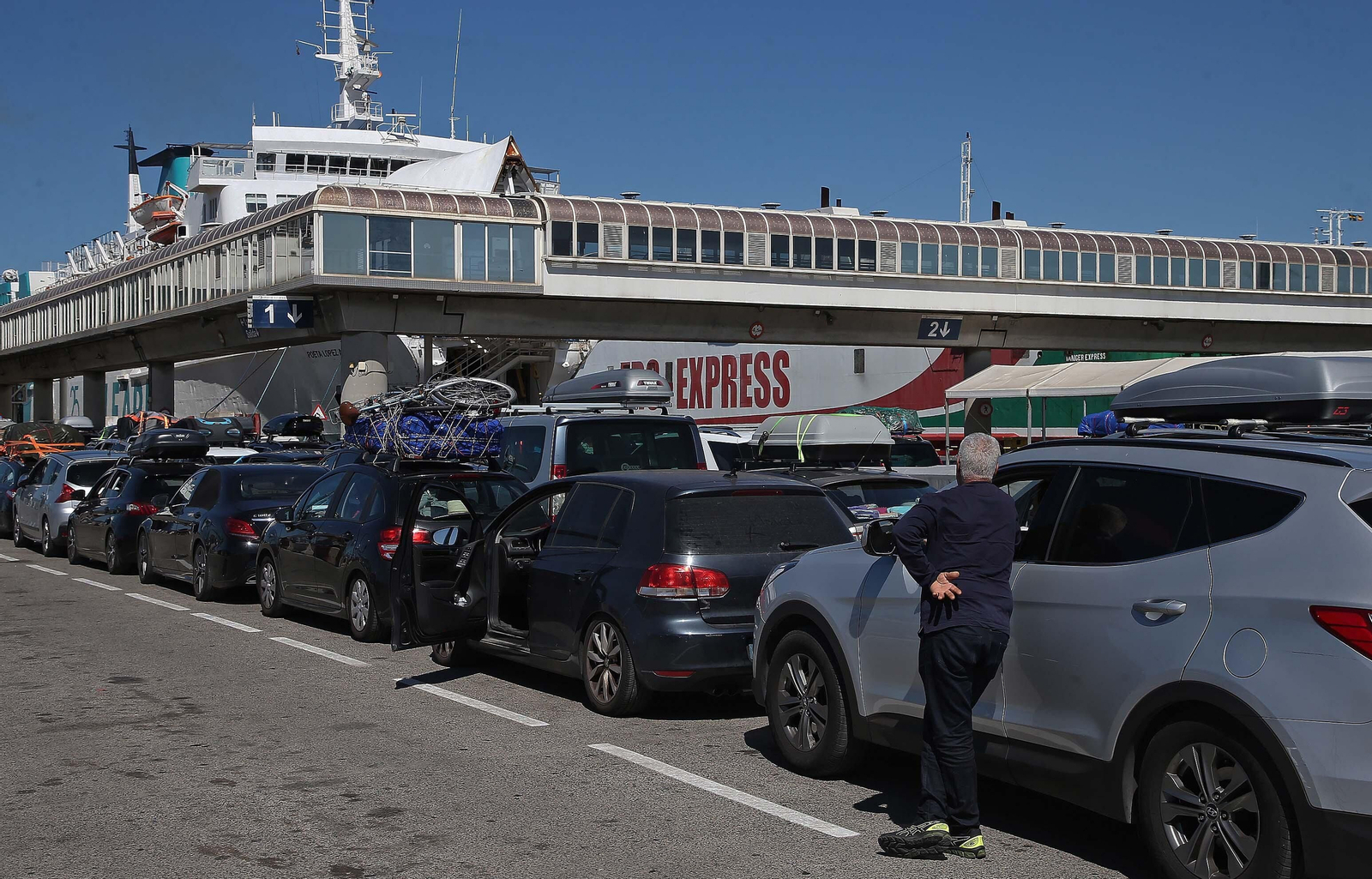 El primer mes de la Operación Paso del Estrecho en el puerto de Algeciras, en imágenes