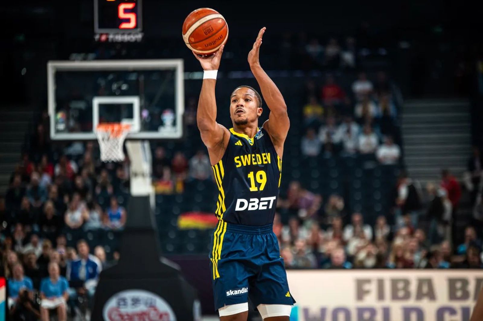 Eurobasket 2025: Pantzar brilla en la derrota de Suecia ante Alemania