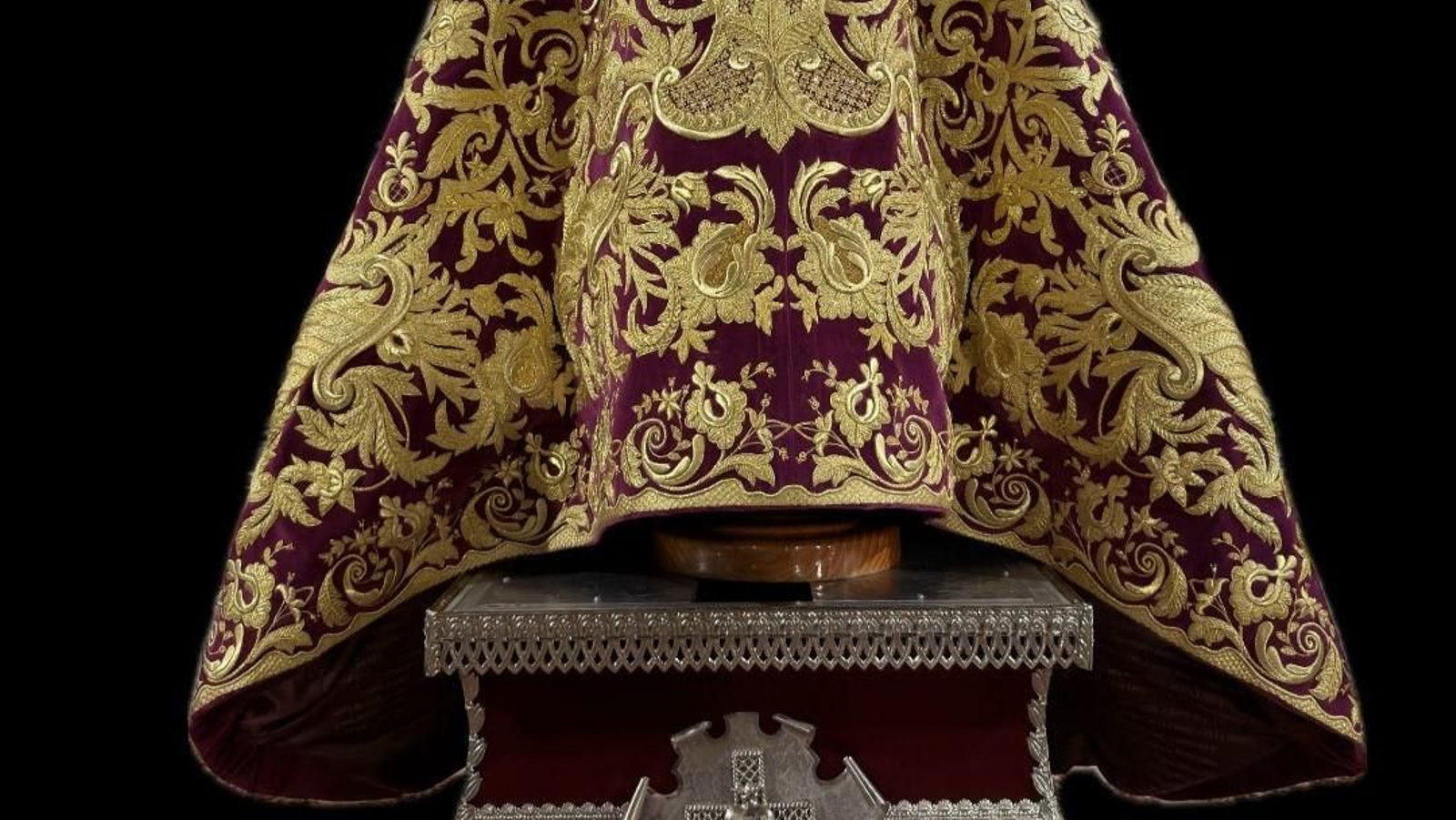 'Túnica del Centenario' del Señor del Rescate de Granada.jpg