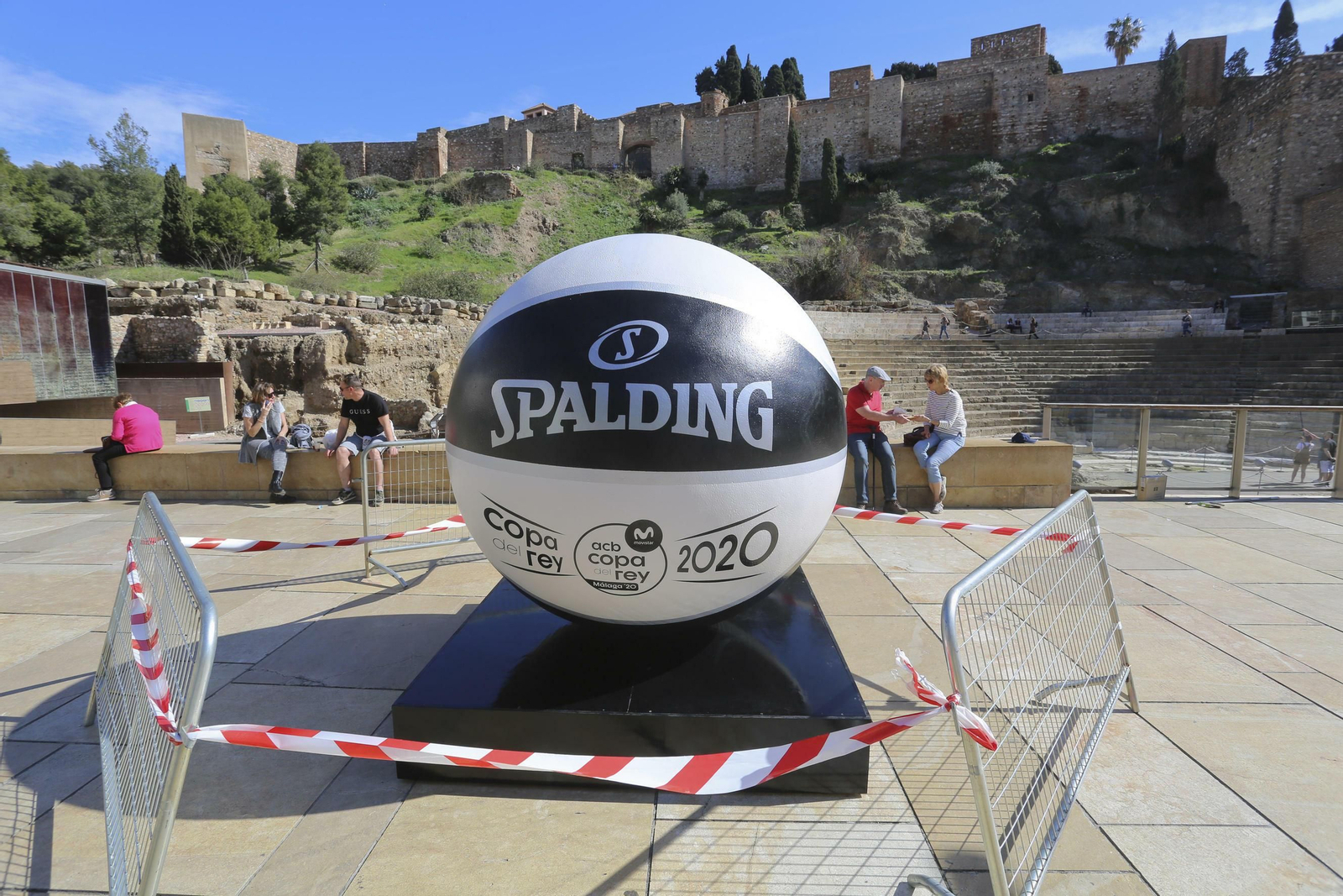 La Copa del Rey ya late en el centro de Málaga