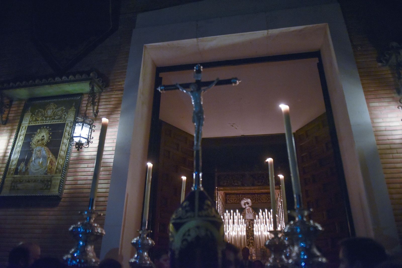 La Virgen de la Victoria, en rosario de aurora a la Catedral