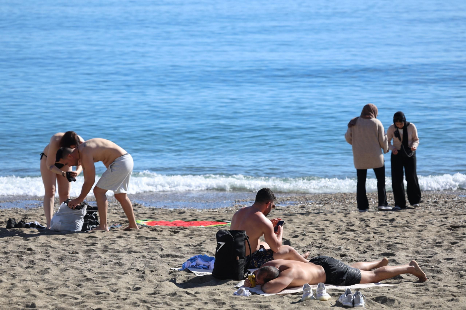 Enero y... día de playa en Málaga: la subida de las temperaturas deja estas imágenes Enero y... día de playa en Málaga: la subida de las temperaturas deja estas imágenes