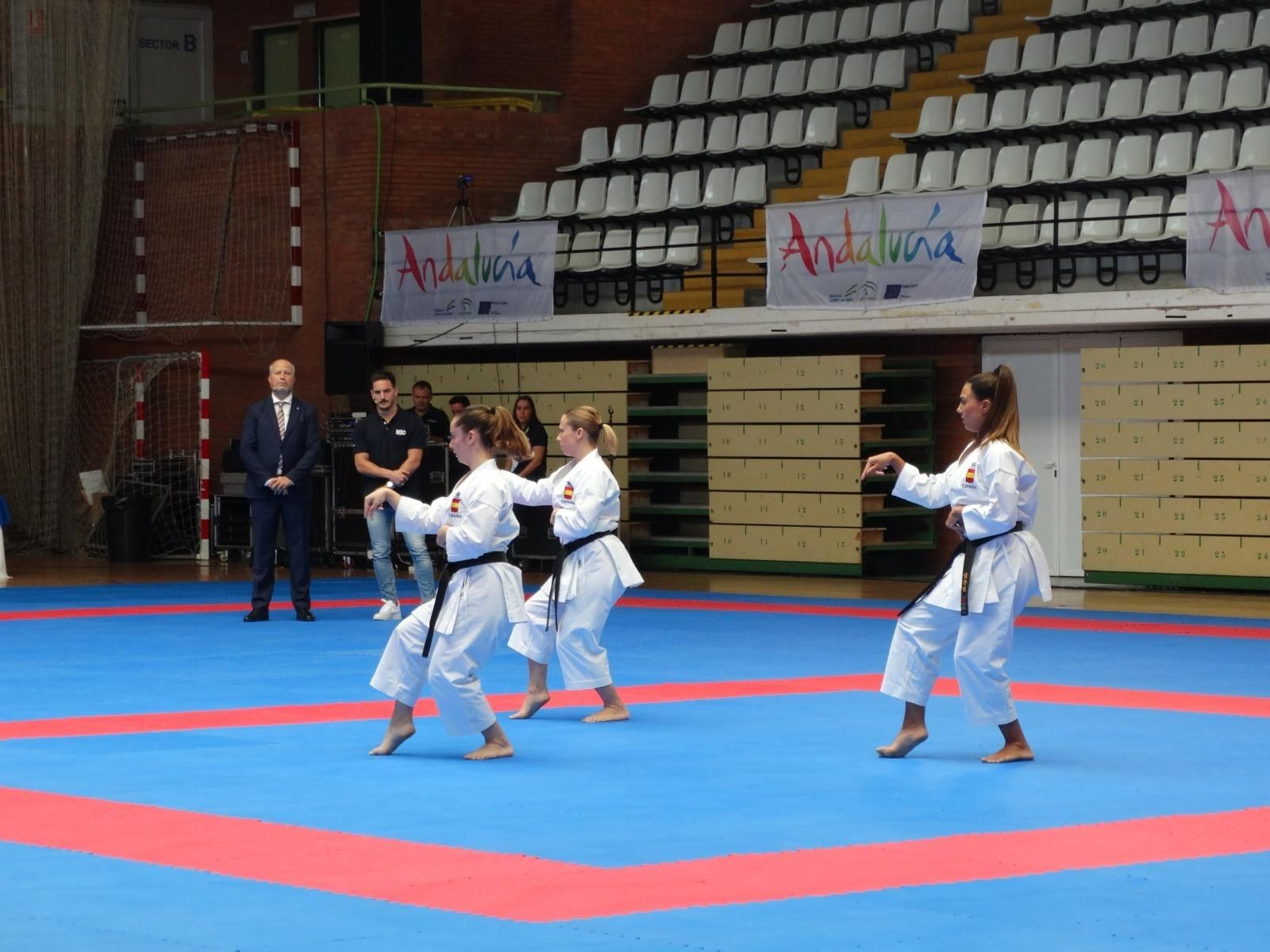 Una de las exhibiciones que se realizaron durante la presentación de 'Mentor 10'