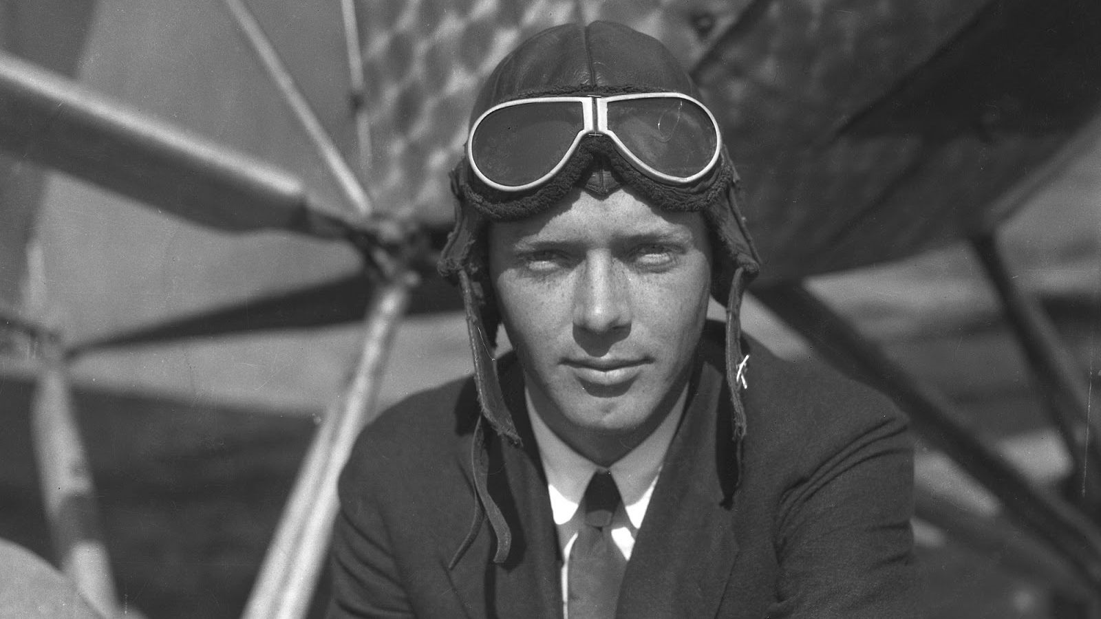 Charles Lindbergh, primer piloto en cruzar el océano Atlántico.