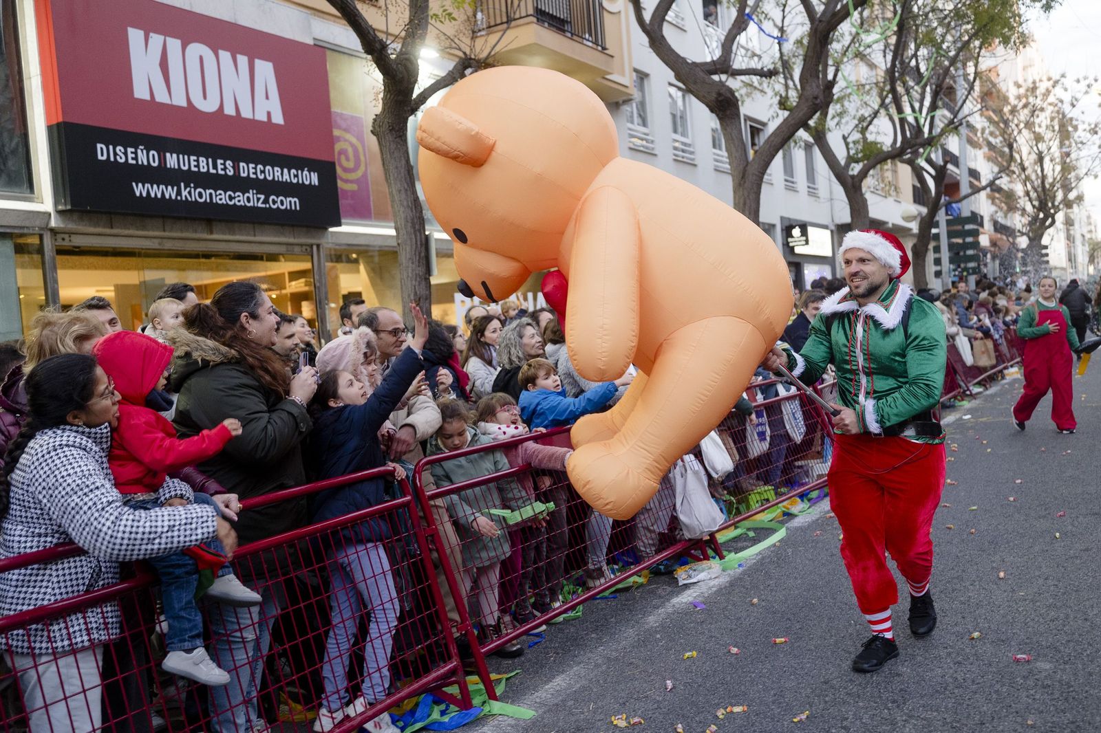 Las imágenes de la cabalgata de SS.MM. los Reyes Magos en Cádiz