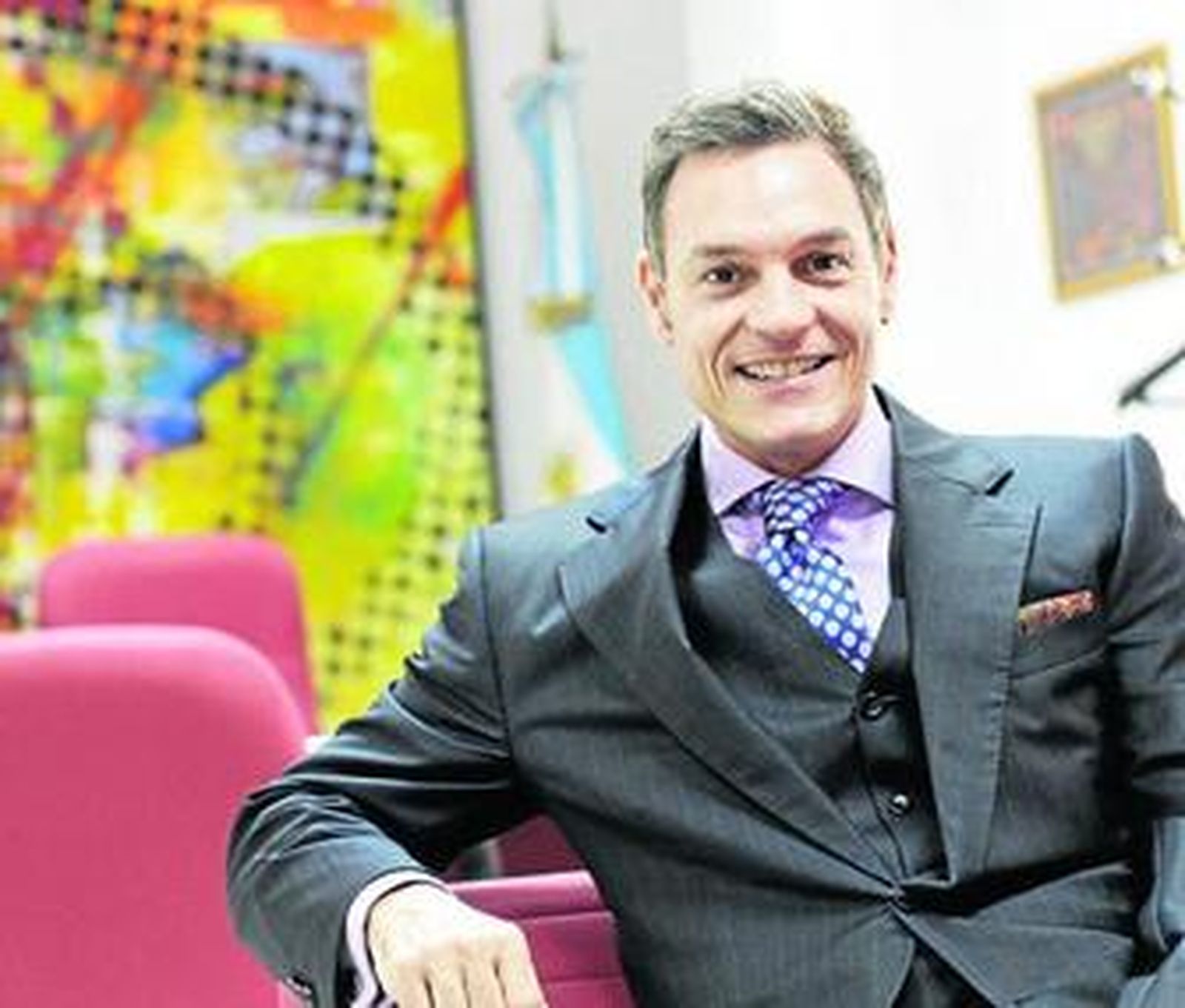 Agustín A. Núñez, ayer, en su despacho del consulado de Argentina en Cádiz.