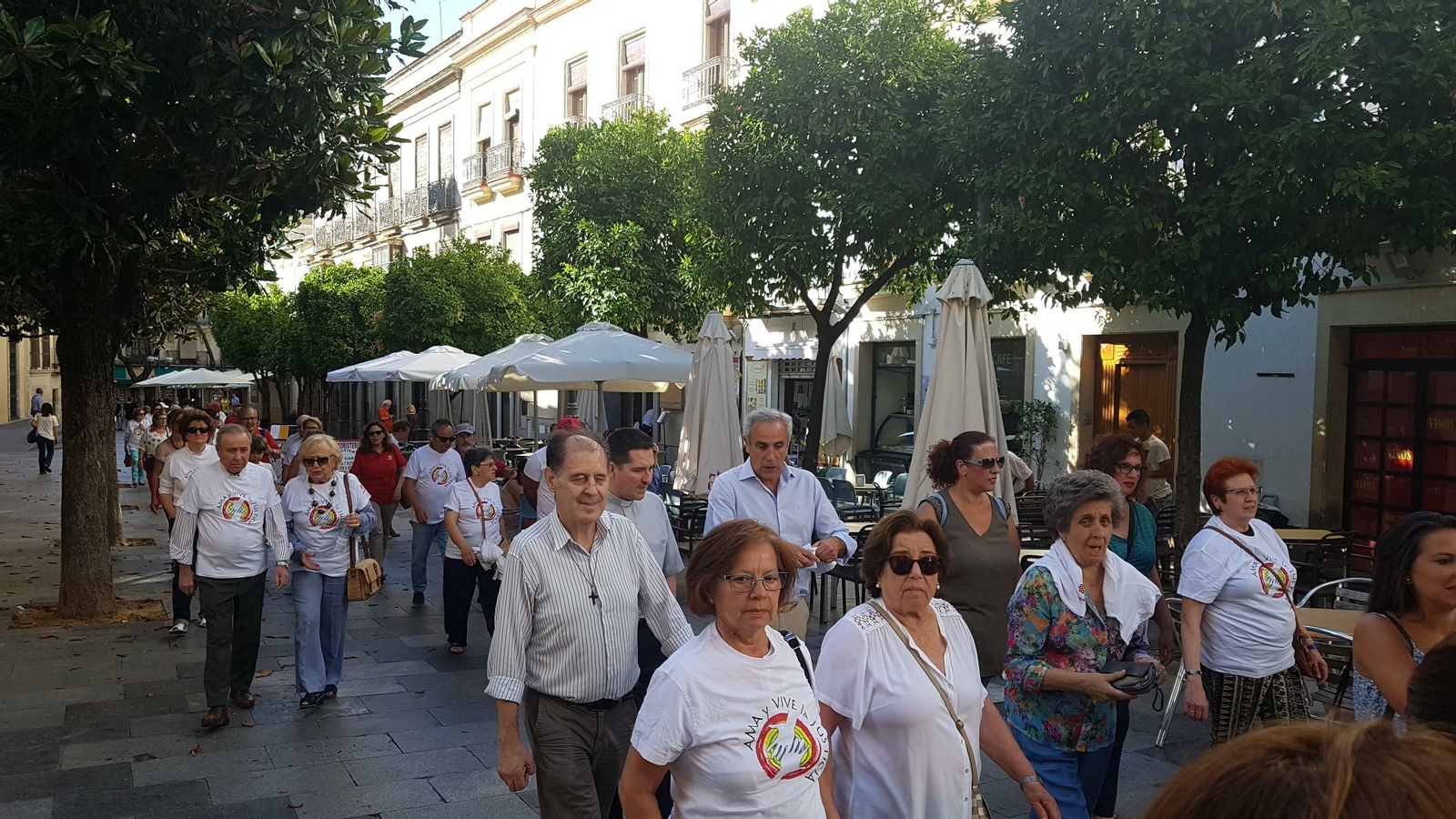 Un momento de la marcha por la calle Larga.