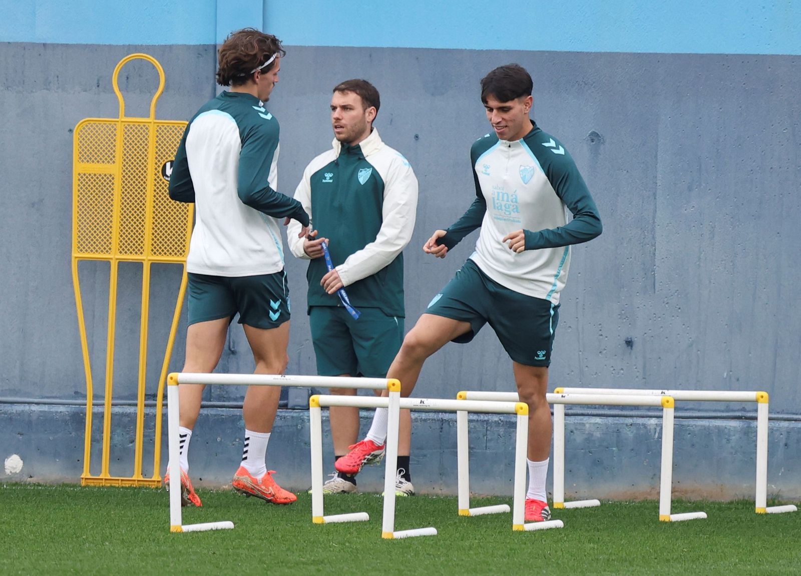 El Málaga CF vuelve al tajo sin Lobete en una semana eterna