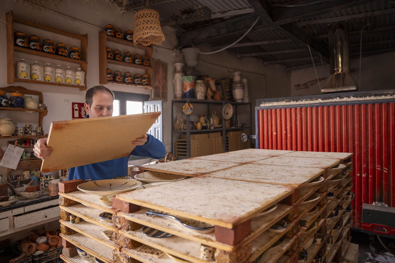 Viaje al centro del corazón alfarero de Níjar, en imágenes