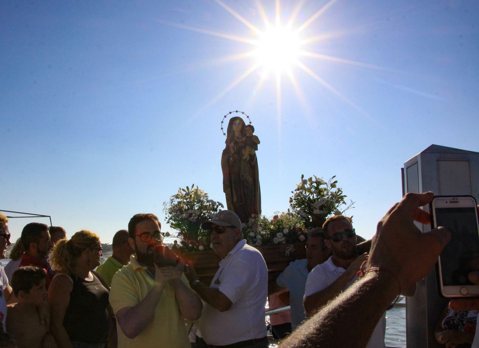 Procesión marinera y celebraciones de la Virgen del Carmen en Sancti Petri