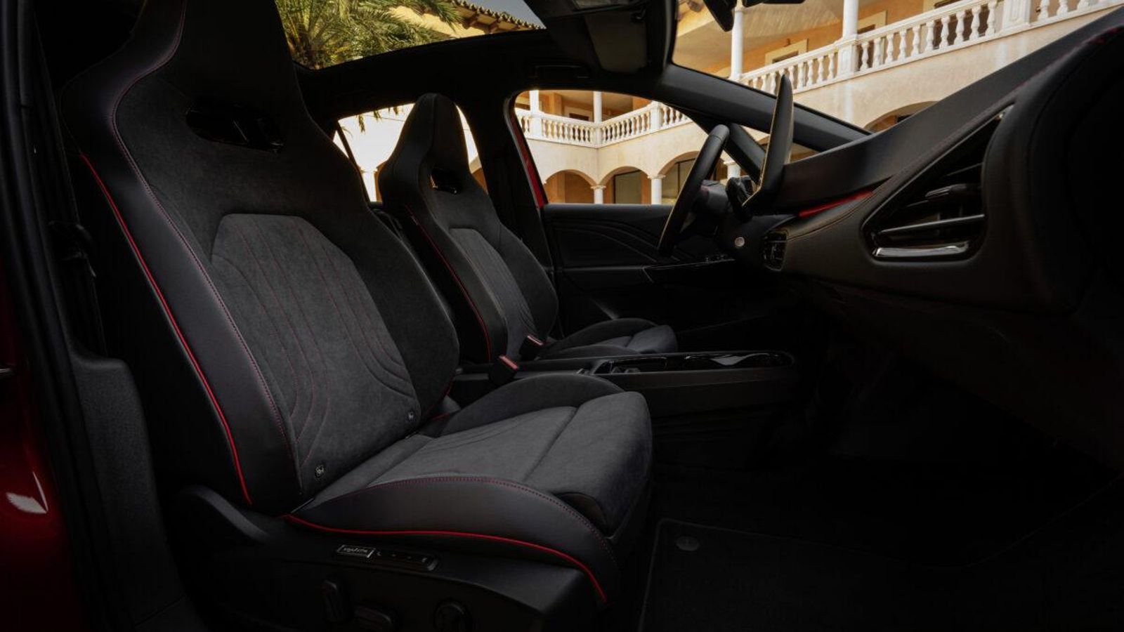 Los asientos son específicos de esta versión y pueden ser de dos tipos: los que Volkswagen considera estándar o los ergoActive.