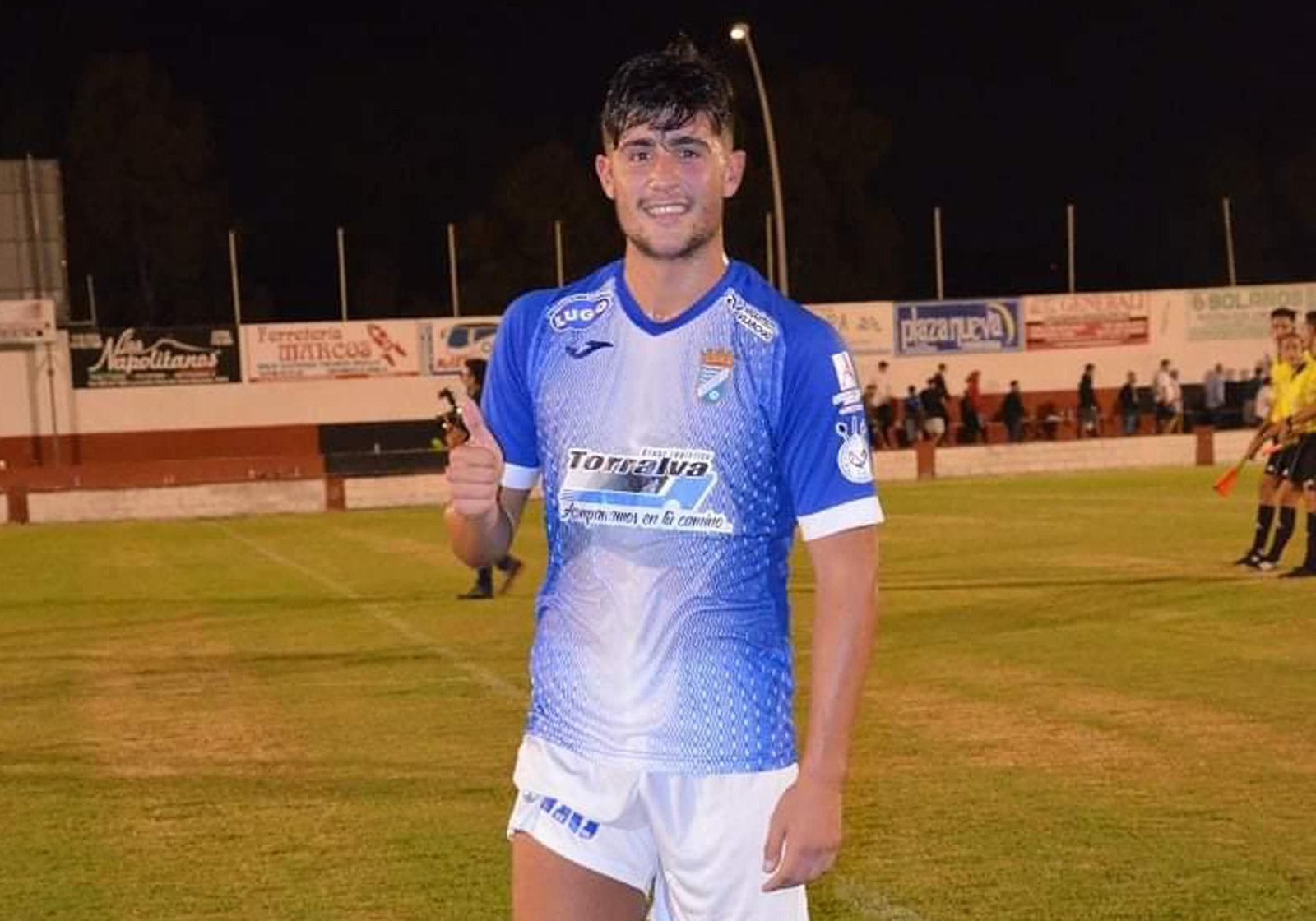 Samu Adelino ya es oficialmente jugador del Xerez CD.