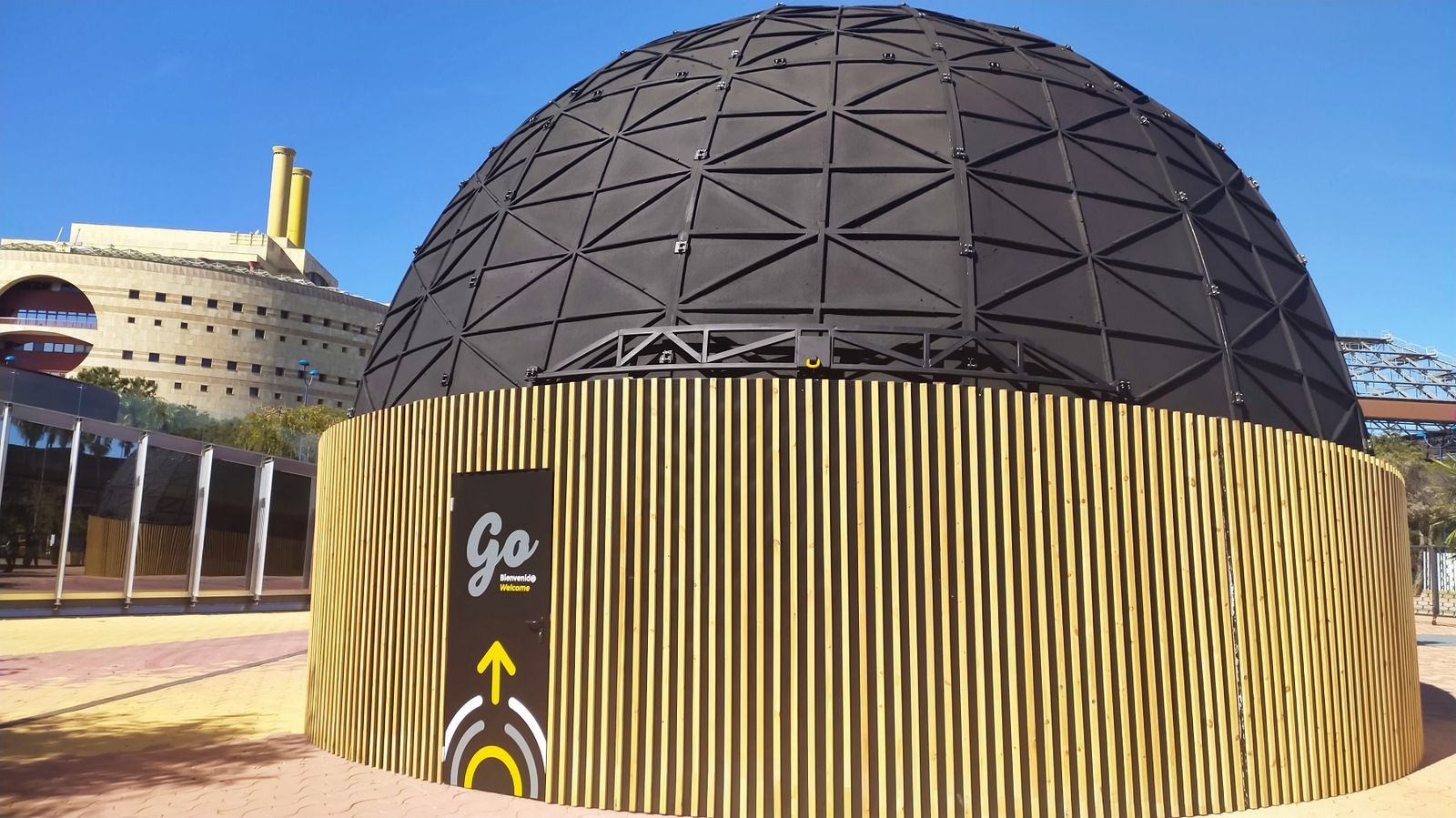 Planetario instalado en Torre Sevilla.