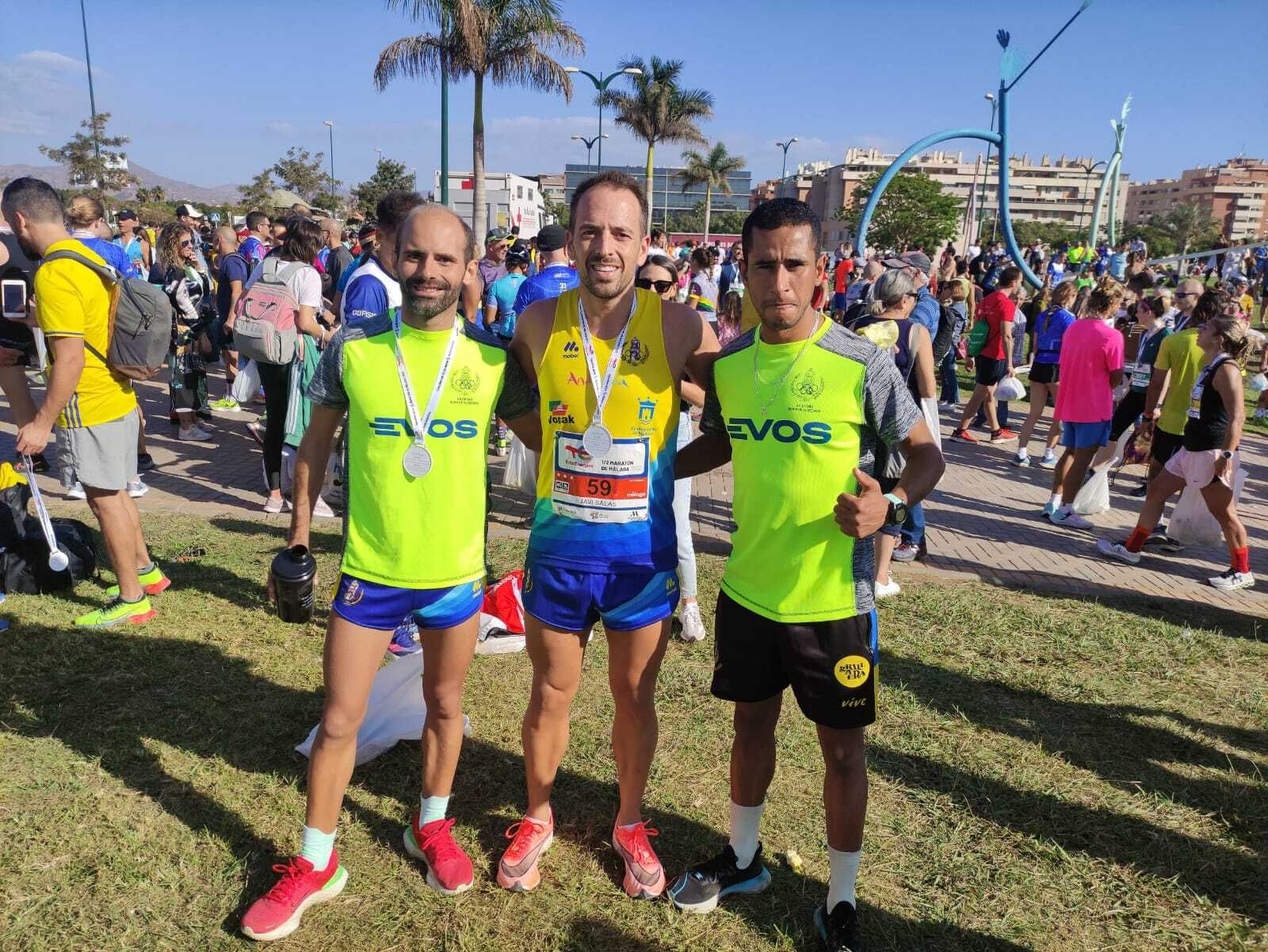 Los tres atletas del Bahía presentes en Málaga.