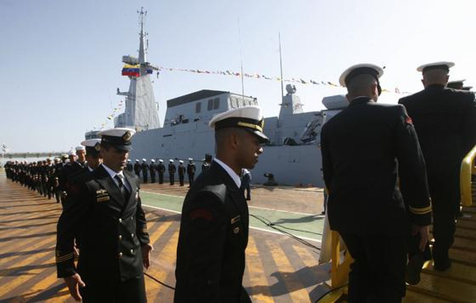 Navantia entrega el primero de los cuatro Patrulleros Oceánicos de Vigilancia que fabrica para la Armada Venezolana. 

Foto: Borja Benjumeda