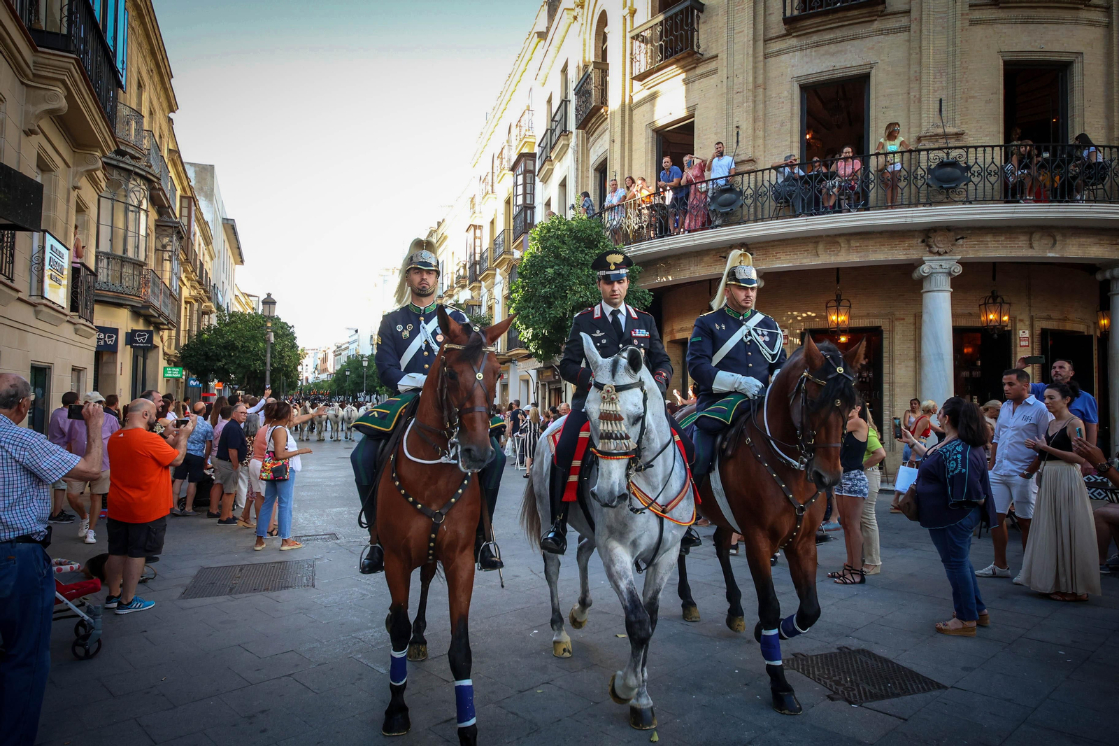 Búscate en la Parada Hípica por el 50 aniversario de Real Escuela en Jerez