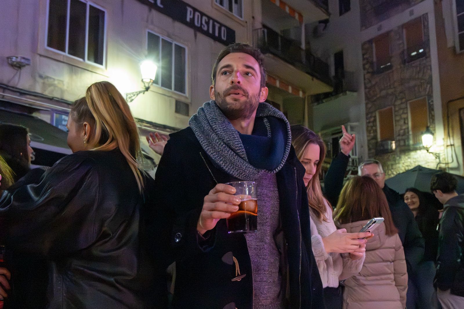 Así disfruta Jaén del concierto extraordinario a pie de calle: "Único Pop Rock"