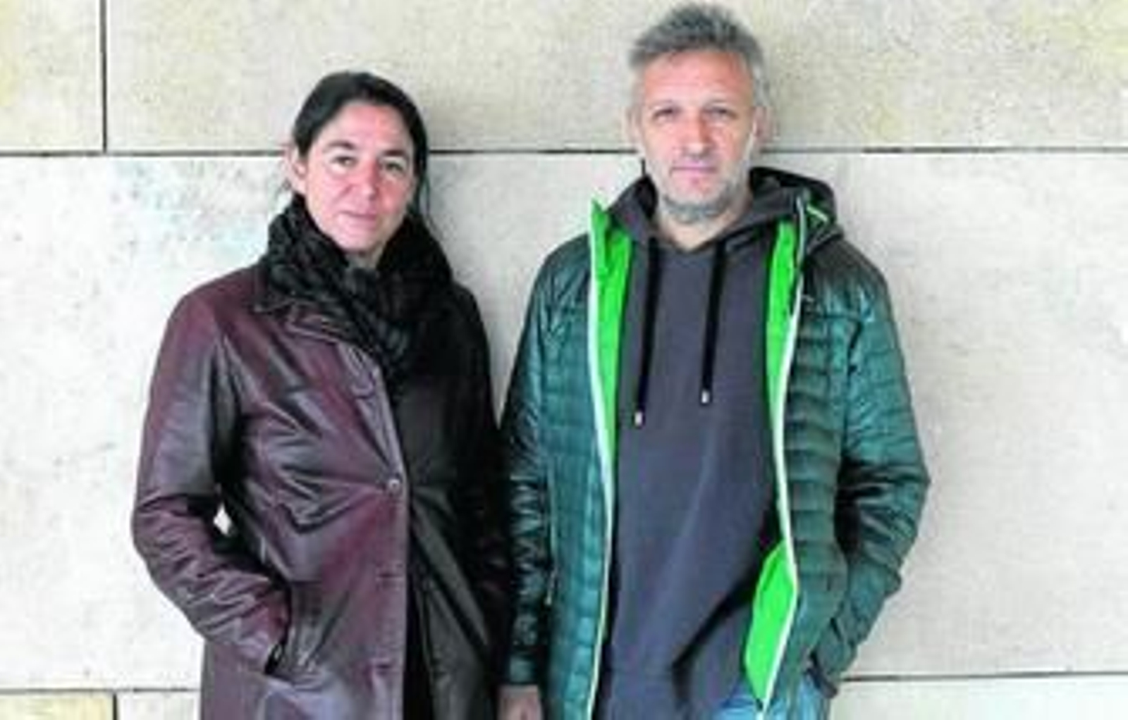 María Muñoz y Pep Ramis, ayer en los exteriores del Teatro Central, donde interpretan su nuevo montaje.