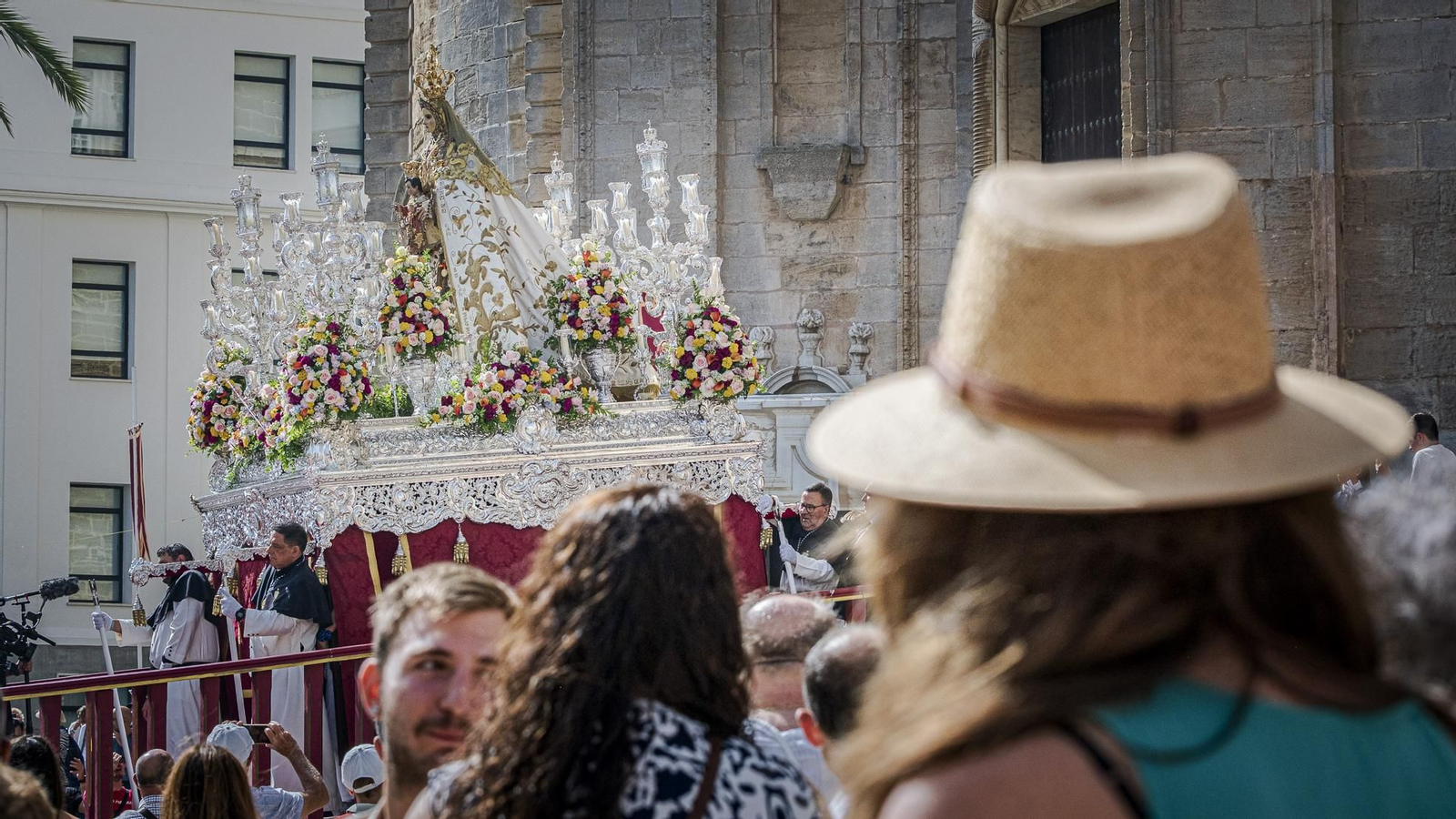 Búscate entre las imágenes del Domingo de Corpus en Cádiz