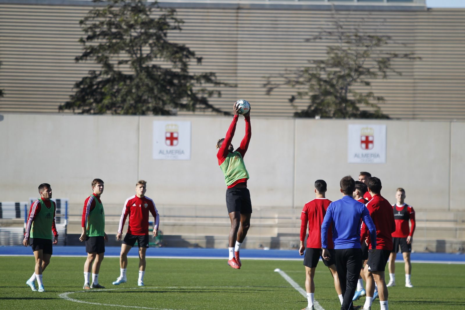 Fotogalería del entrenamiento del Almería previa al partido ante el Numancia