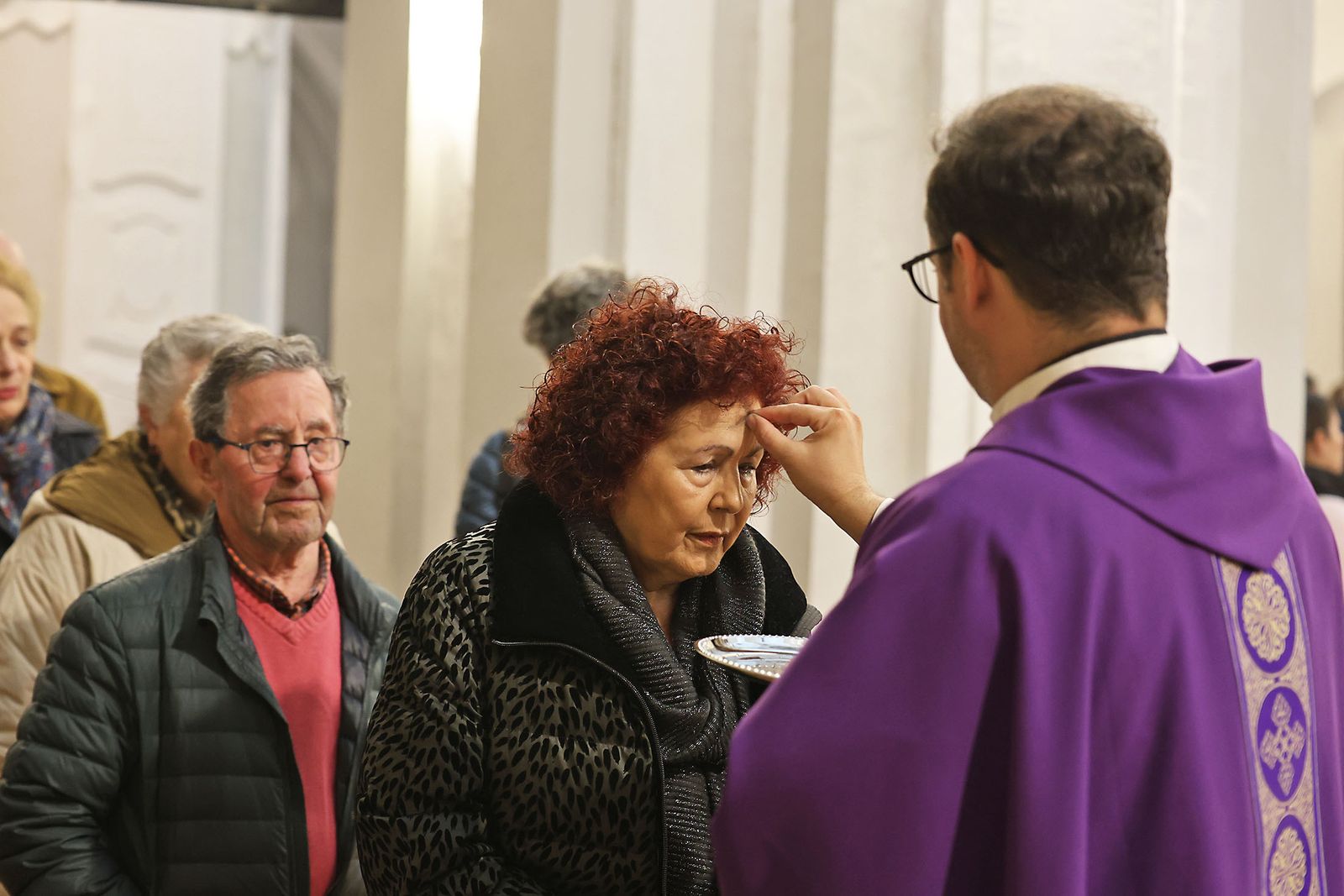Las fotografías de la Misa de Imposición de Cenizas en la Catedral