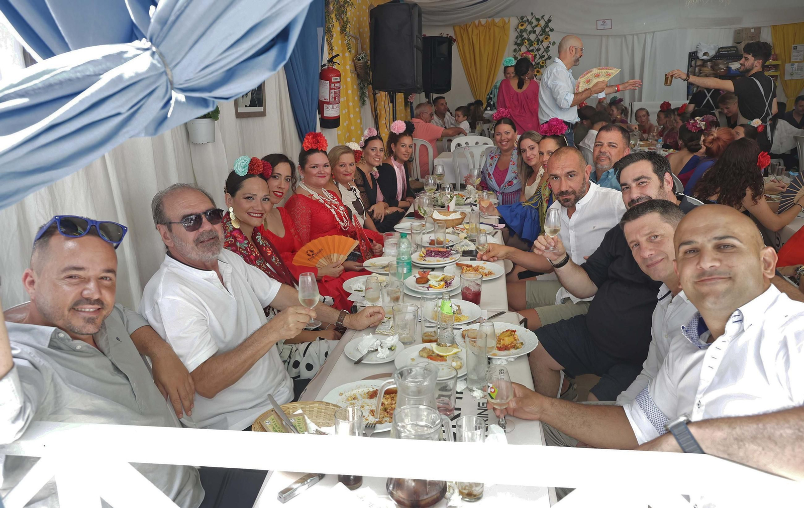 Búscate en las fotos del Domingo por Sevillanas de la Feria Real de Algeciras 2025